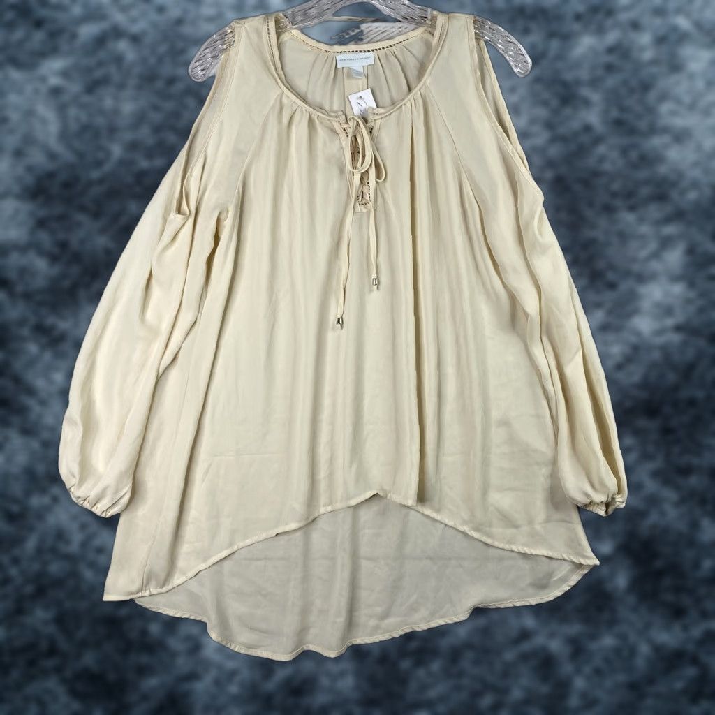 Vintage VINTAGE New York & Company Top Womens XS Cream Sheer Cold Shoulder Hi Low Lace Up NWT Size XS / US 0-2 / IT 36-38 - 1 Thumbnail