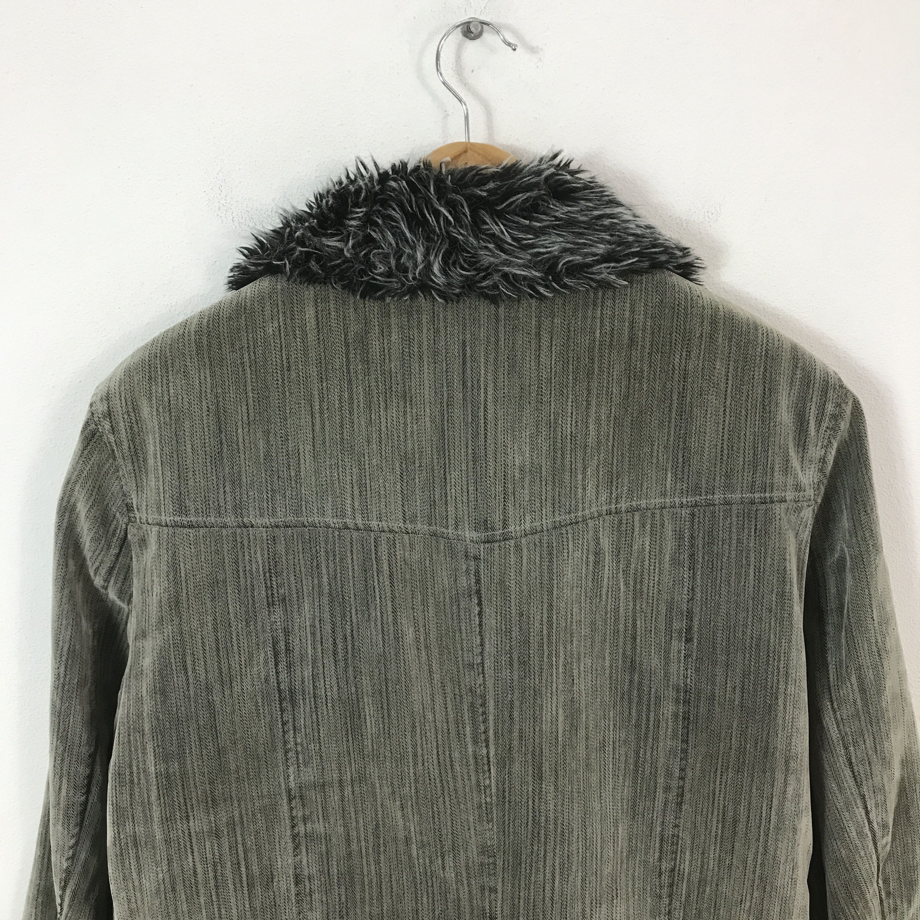 Pazzo pazzo denim stores Fur Design jacket K71B5 Size US L / EU 52-54 / 3 - 4 Thumbnail