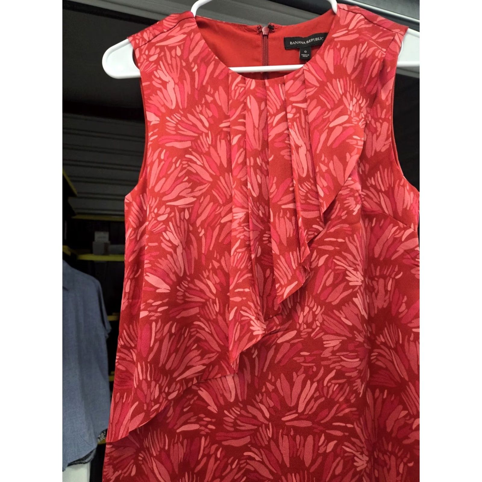 Banana Republic NWT Banana Republic Womens Red Sleeveless Ruffle Dress W/Liner 0 A-Line Zip Floral Knit Polyester Size XS / US 0-2 / IT 36-38 - 4 Thumbnail