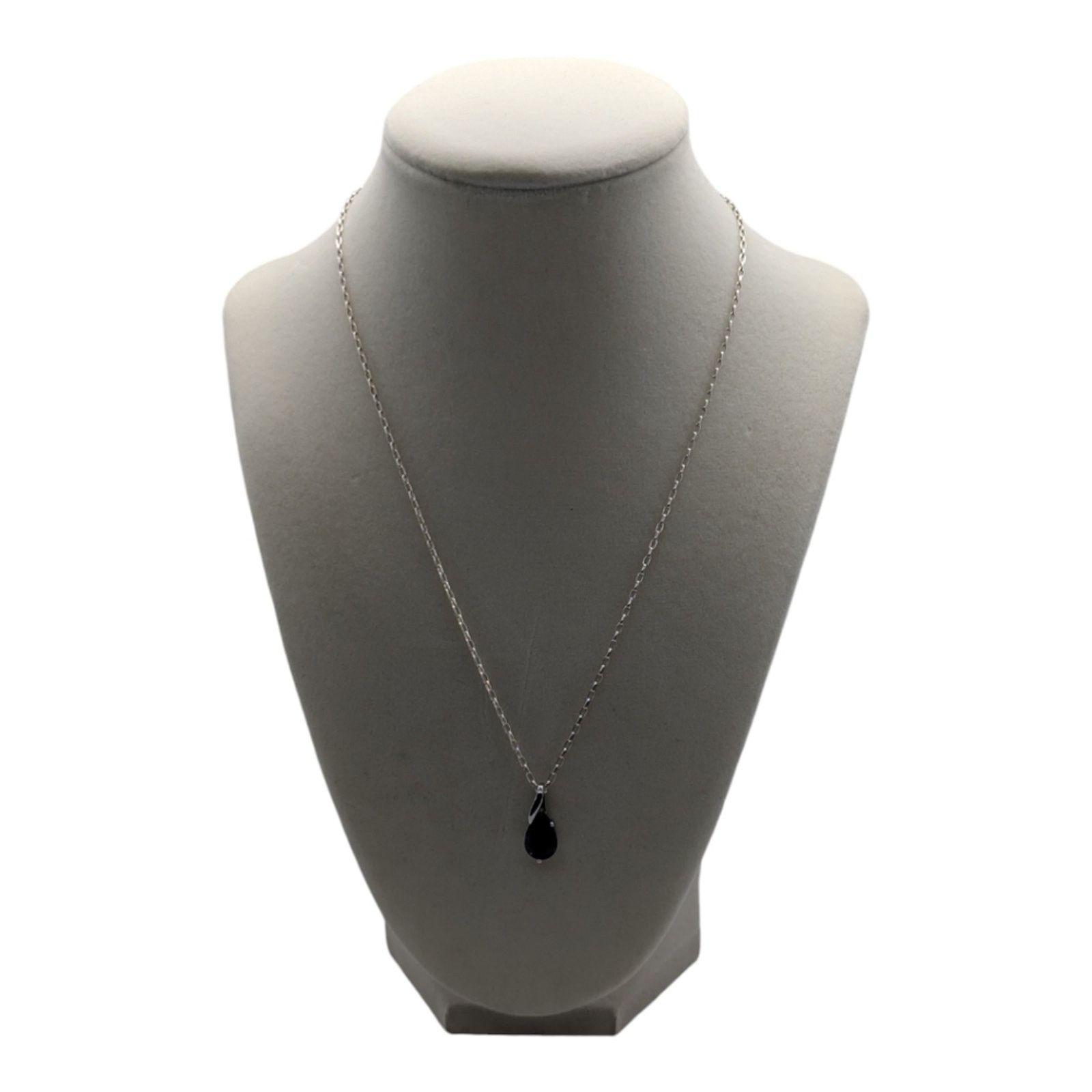 The Unbranded Brand Amethyst pendant in Sterling silver setting with Necklace Size ONE SIZE - 2 Thumbnail