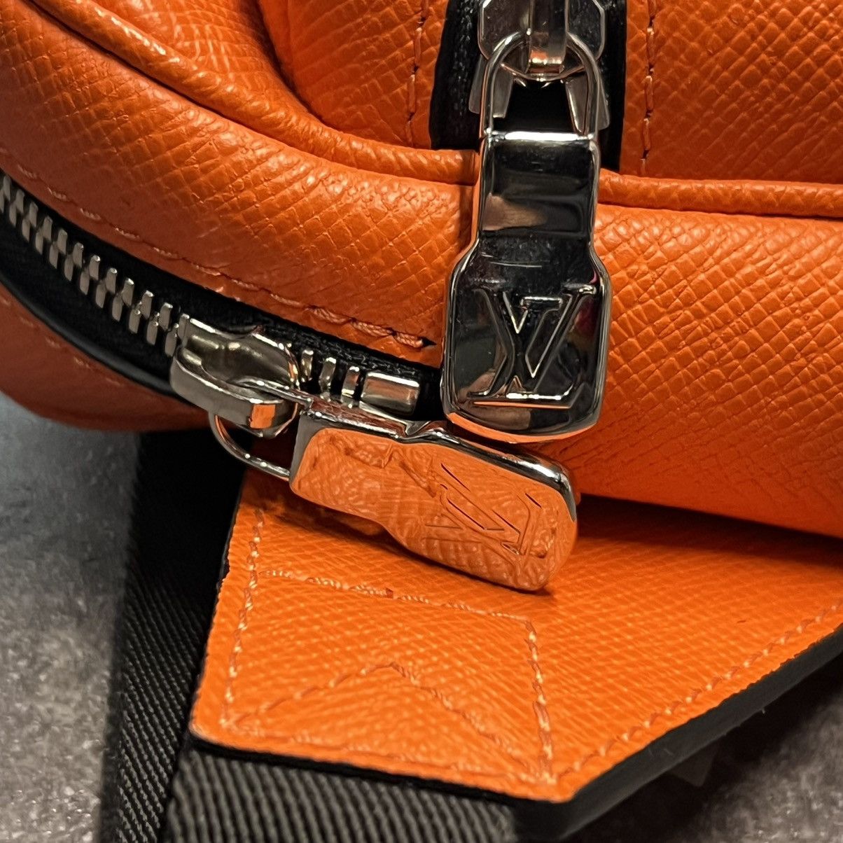 Louis Vuitton Louis Vuitton Messenger Monogram Eclipse Volcano Orange Size ONE SIZE - 4 Thumbnail