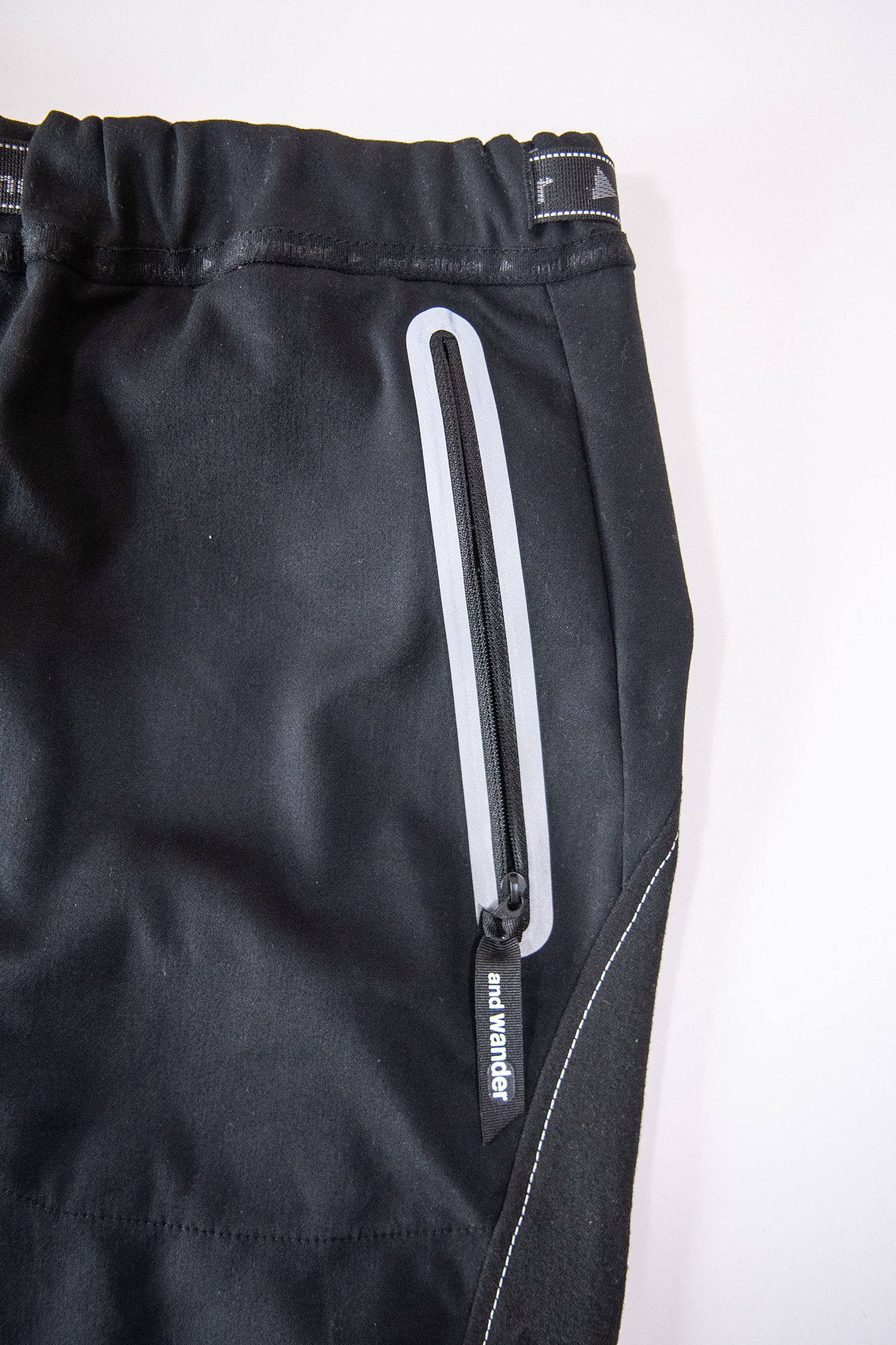 And Wander and Wander Black Air Hold Trousers Size US 34 / EU 50 - 18 Thumbnail