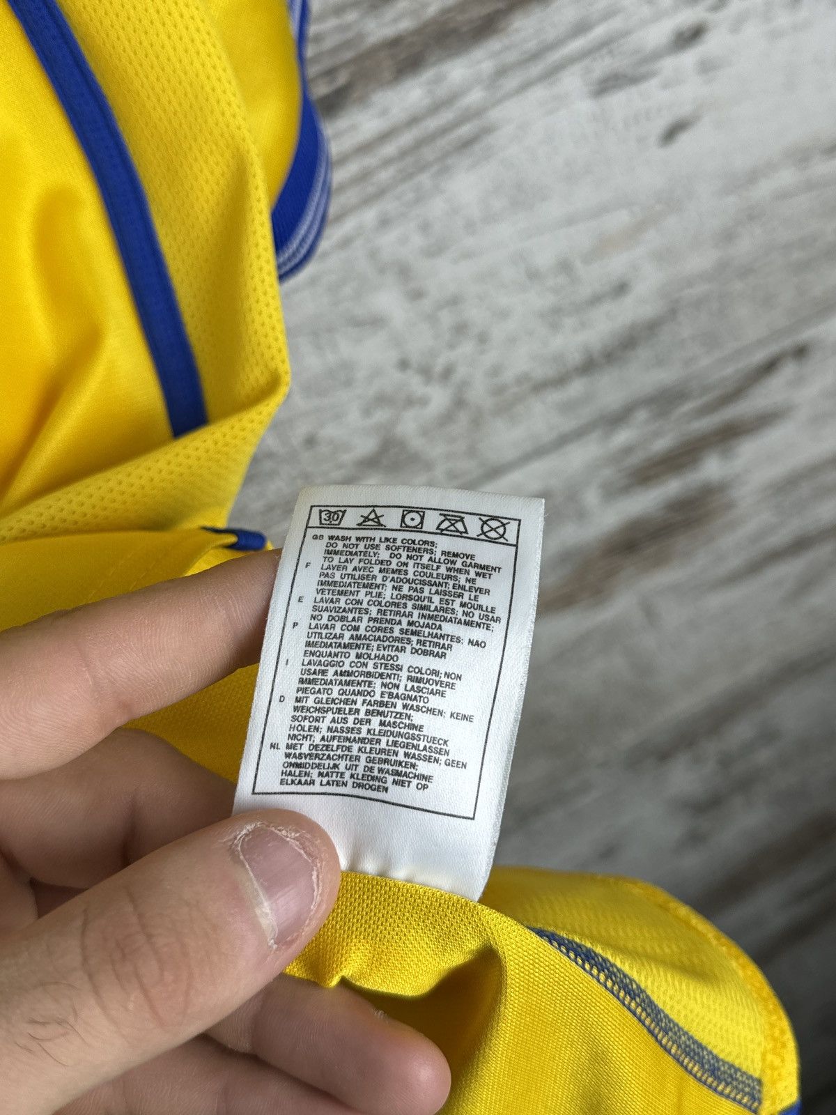 Nike × Vintage Mens Vintage Nike Leeds United FC 2000-02 T-shirt jersey Size US S / EU 44-46 / 1 - 11 Thumbnail