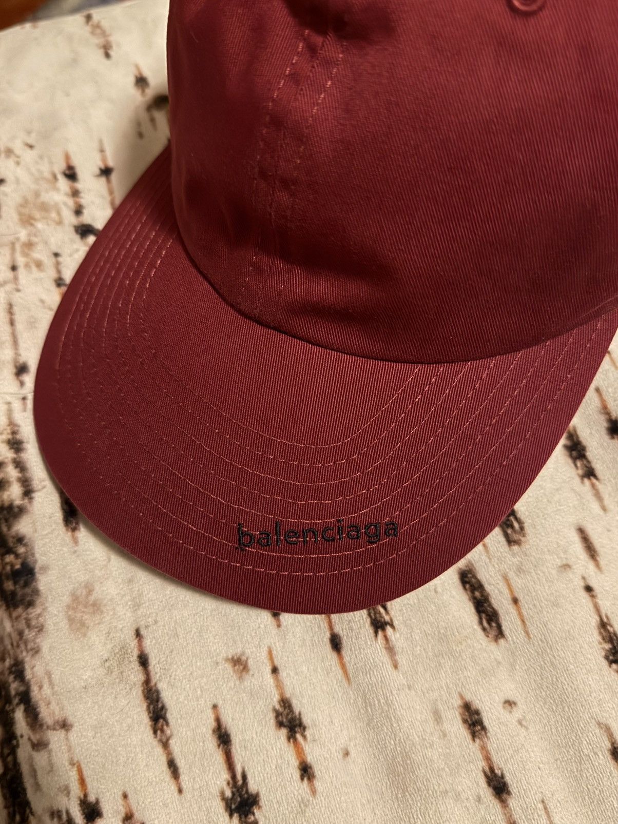 Balenciaga Visor Logo Cap Burgundy Size ONE SIZE - 3 Thumbnail