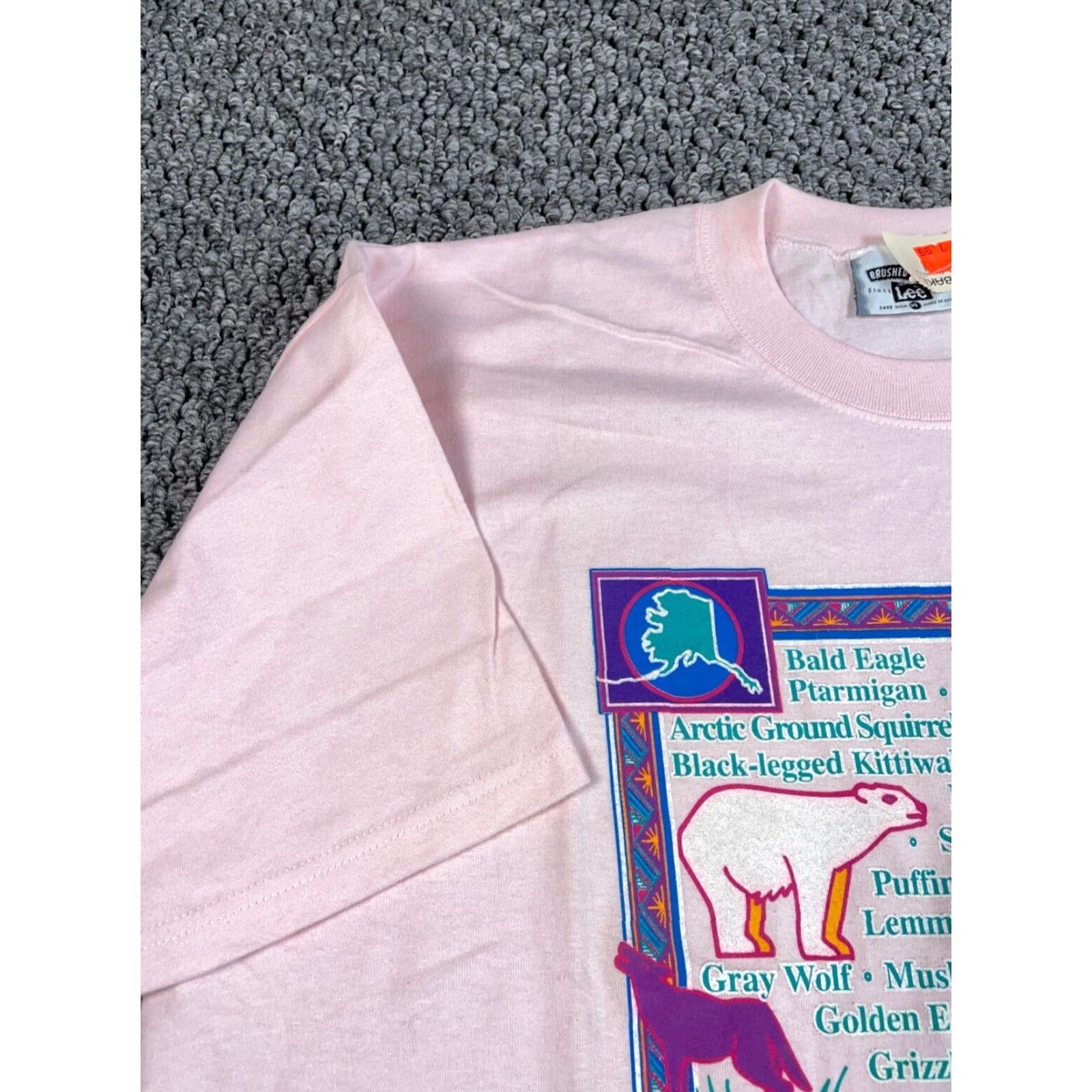 Lee VINTAGE Lee Alaska Denali Park T-Shirt Adult XL Pink 90s Nature Outdoor Animals Made in USA Size US XL / EU 56 / 4 - 6 Thumbnail