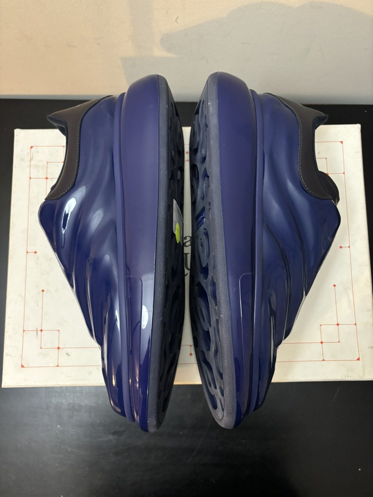 Alexander McQueen Alexander McQueen Oversized Gloss Sneakers Navy Blue Size US 12.5 / EU 45-46 - 4 Thumbnail