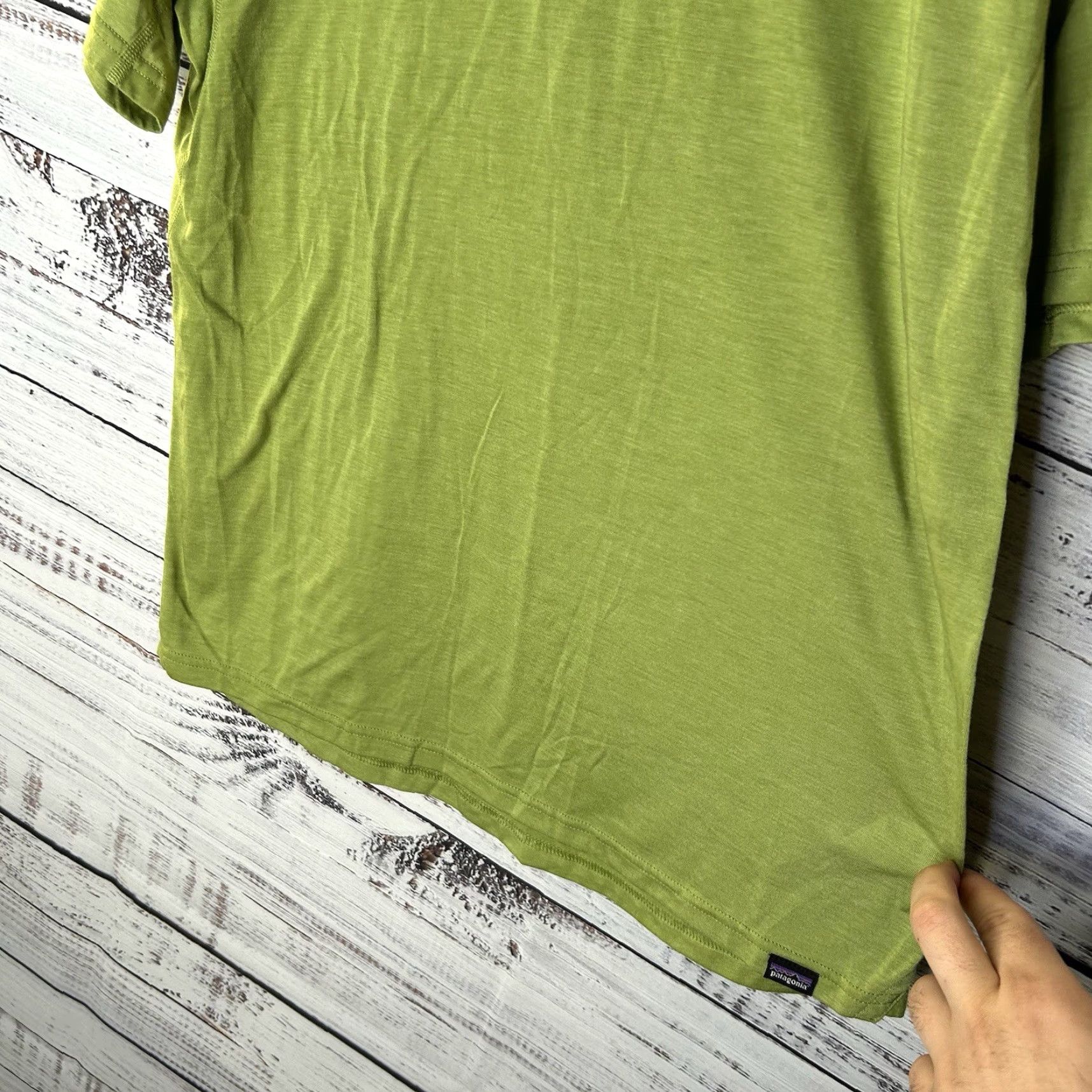 Patagonia Patagonia Capilene Cool Trail T-Shirt Mens Medium Green Polyester Logo Short Sleeve Crew N/A Vintage: No Size US M / EU 48-50 / 2 - 7 Thumbnail