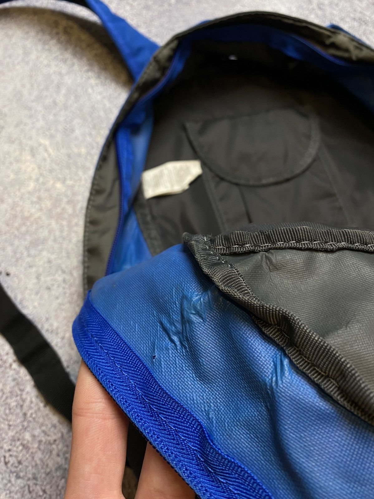 Nike × Vintage 💥VINTAGE NIKE SWOOSH BACKPACK Y2K Size ONE SIZE - 11 Thumbnail