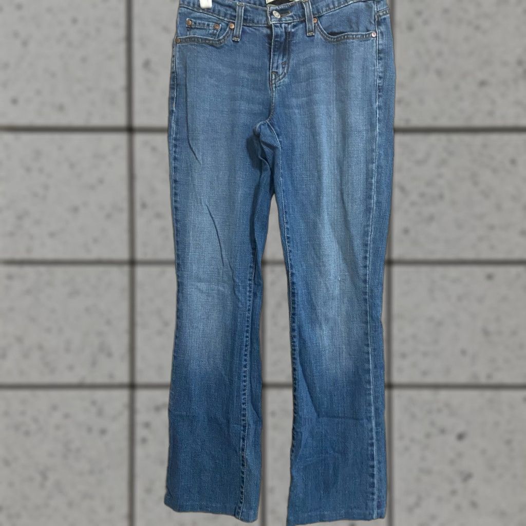 Levi's Levi's 529 Jeans Bootcut Women Medium Wash Size 8 Blue Curvy Regular - Levi's 529 Size 30" / US 8 / IT 44 - 1 Thumbnail