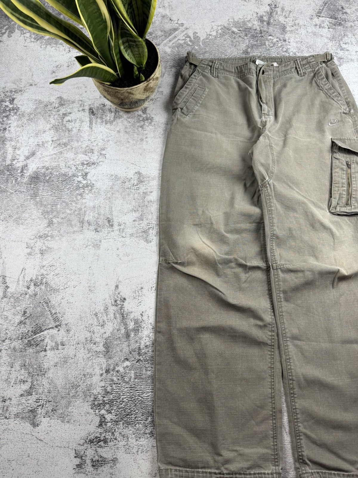 Nike Thrashed Nike 90s Distressed Japanese Y2K Vintage Cargo Jeans Pants Trousers Size US 36 / EU 52 - 2 Thumbnail