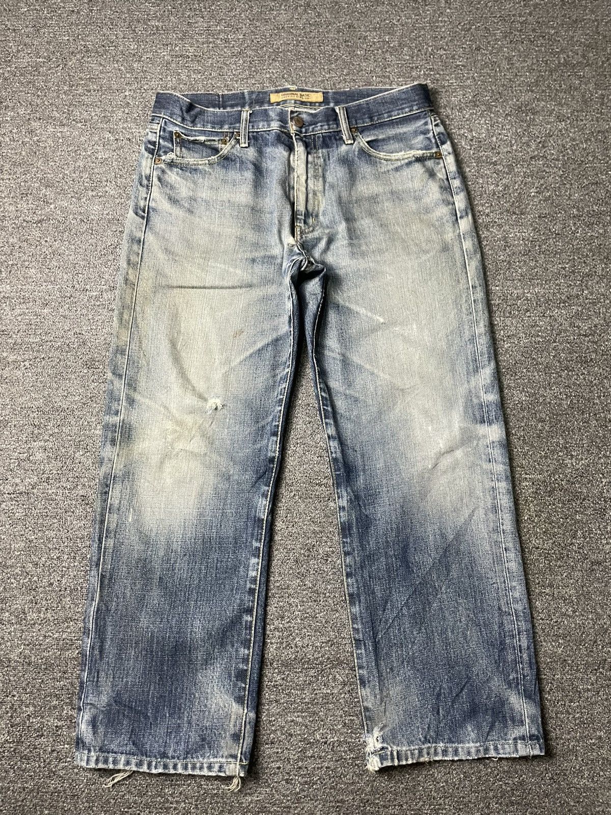 Japanese Brand × Uniqlo × Vintage Uniqlo Original Basic Easy Fit Straight Cut Jeans (134) Size US 33 - 1 Thumbnail