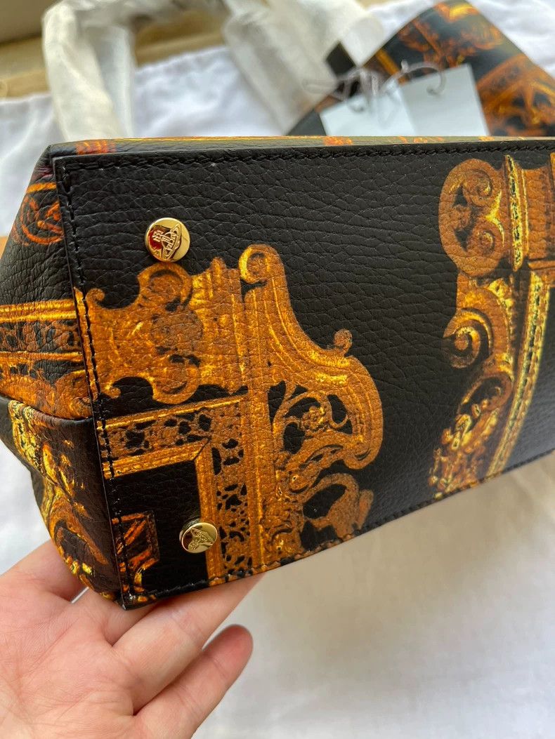 Other Vivienne Westwood size os Oil print pattern totes Size ONE SIZE - 3 Thumbnail