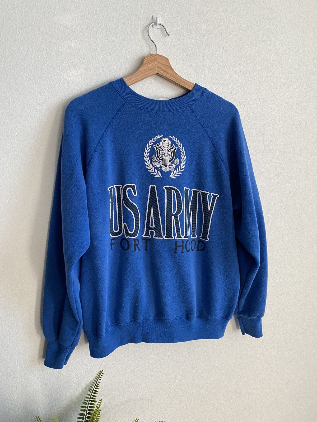 Vintage Vintage 90s US Army Fort Hood Military Sweatshirt Size US M / EU 48-50 / 2 - 2 Thumbnail