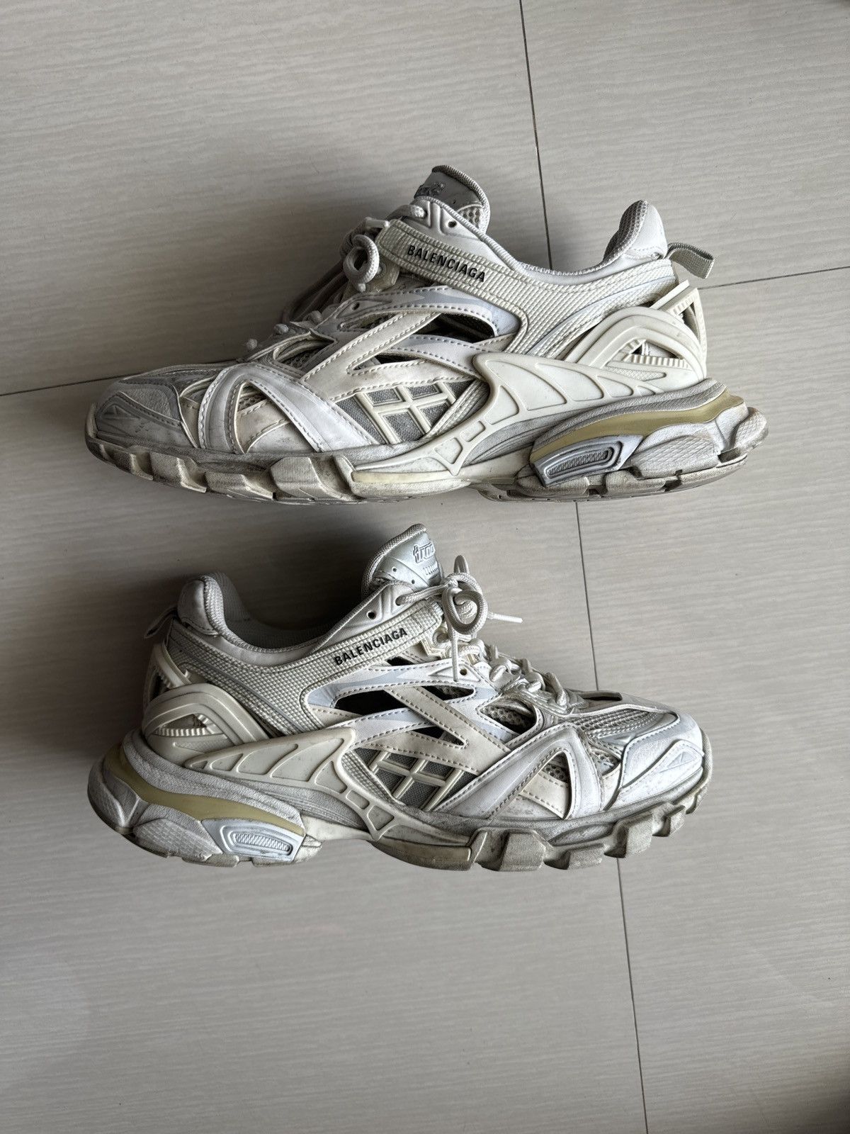 Balenciaga Balenciaga track 2 sneakers white | Grailed