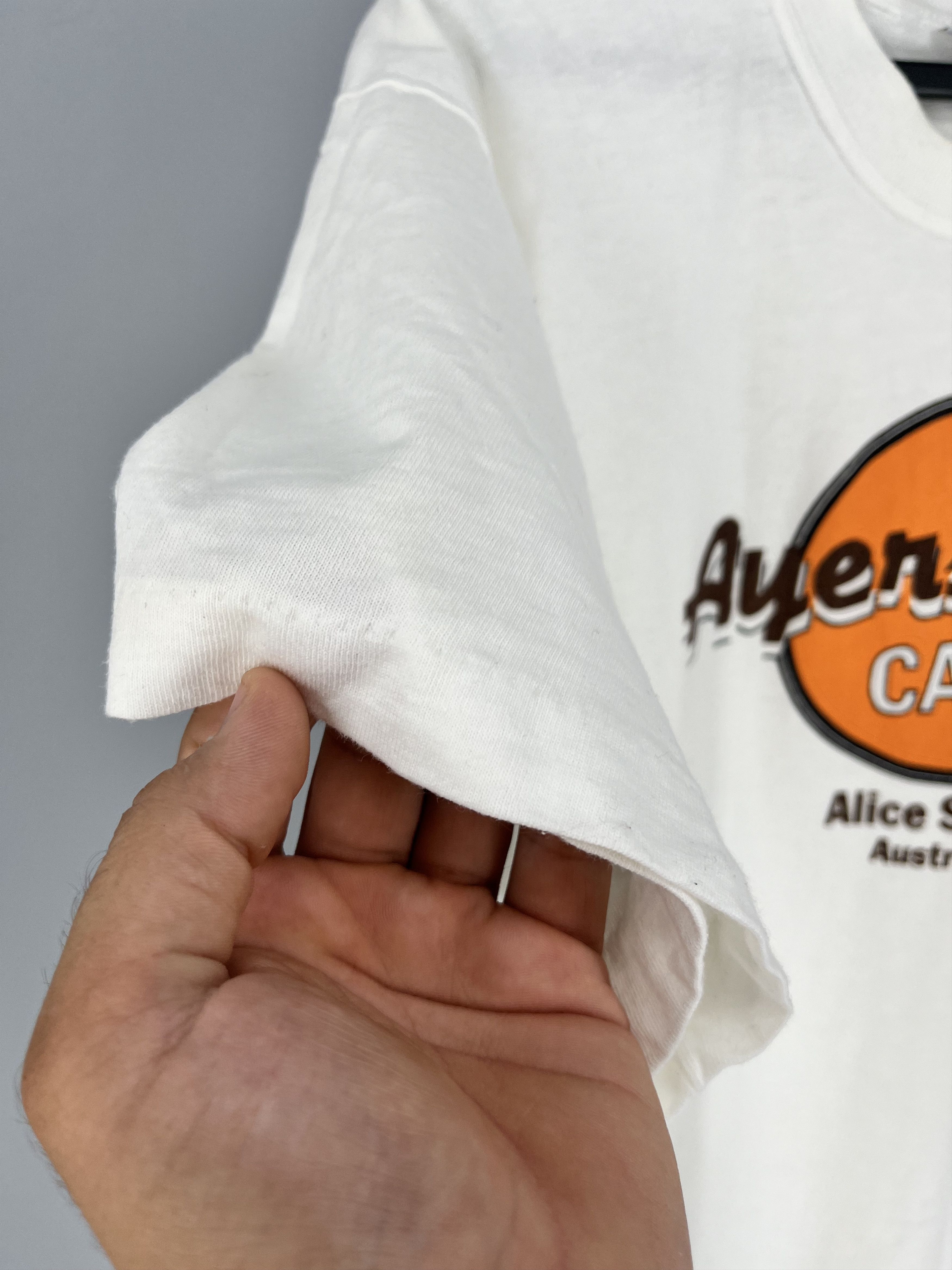 Band Tees Vintage 80s 90s Ayers Rock CAFE Alice Springs Australia Size US L / EU 52-54 / 3 - 10 Thumbnail