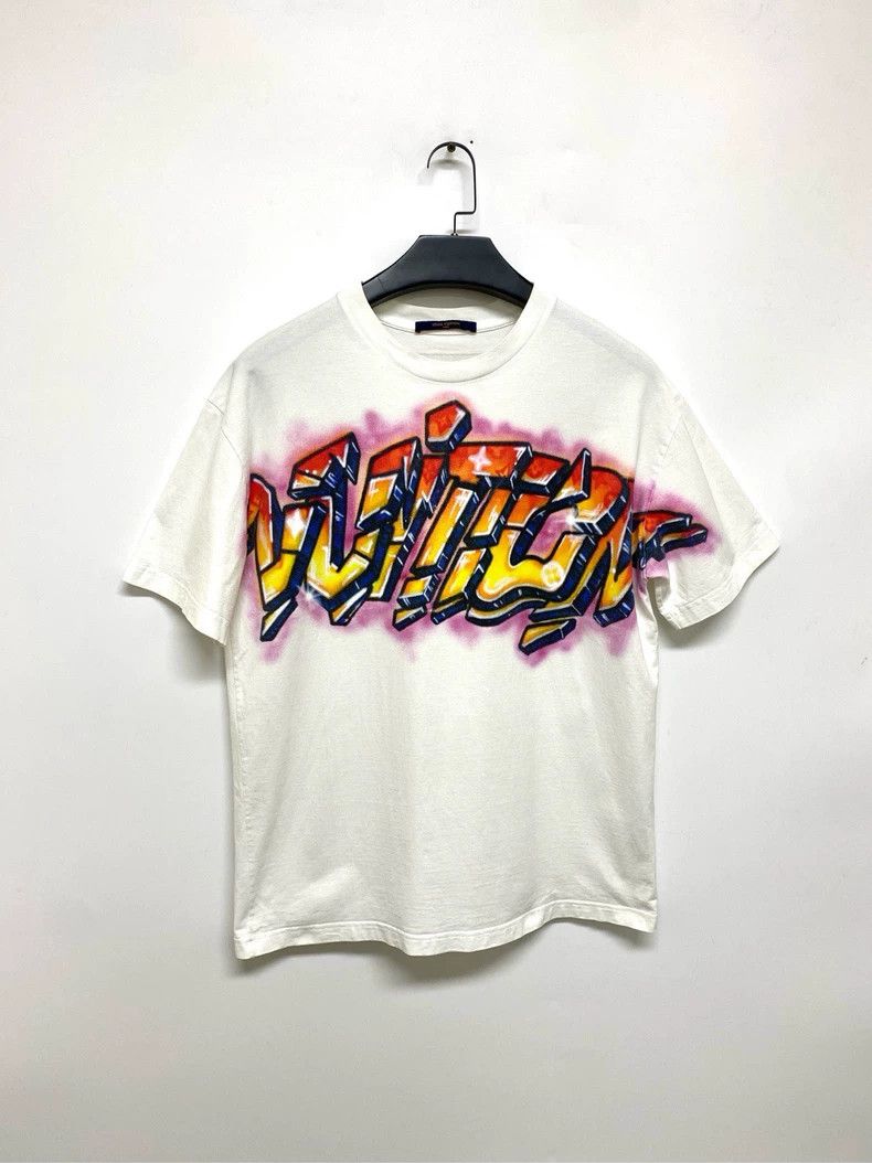 Louis Vuitton Louis Vuitton White graffiti flame logo short sleeve T-shi Size US M / EU 48-50 / 2 - 1 Thumbnail