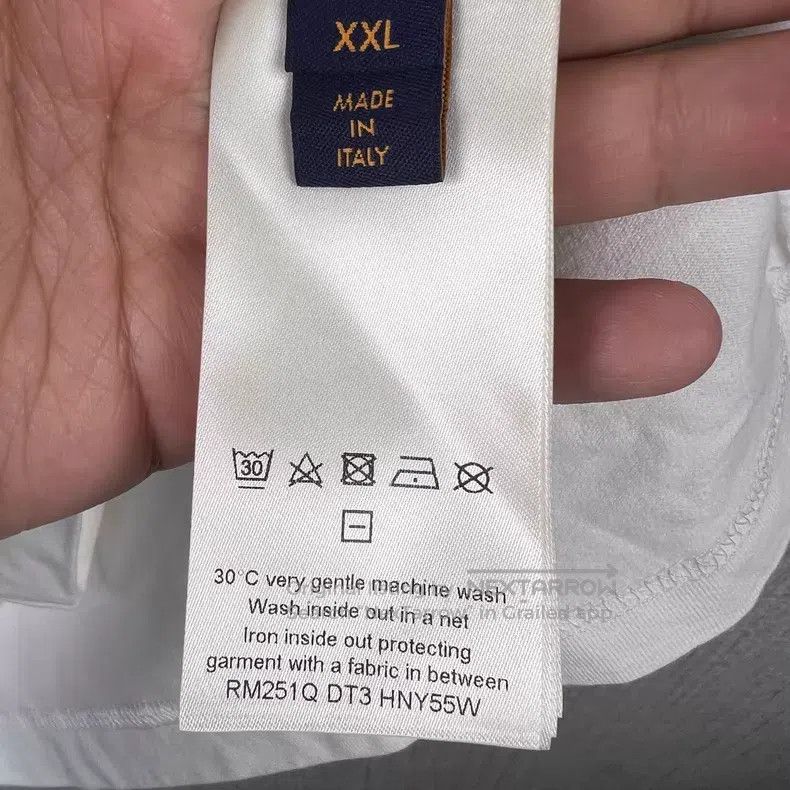 Louis Vuitton Louis Vuitton SS25 Embossed Logo Embossed Crew Neck Short Size US XXL / EU 58 / 5 - 5 Thumbnail
