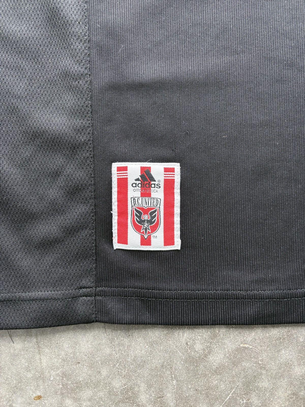 Adidas Vintage Y2K Adidas DC United Jersey Size US S / EU 44-46 / 1 - 3 Thumbnail