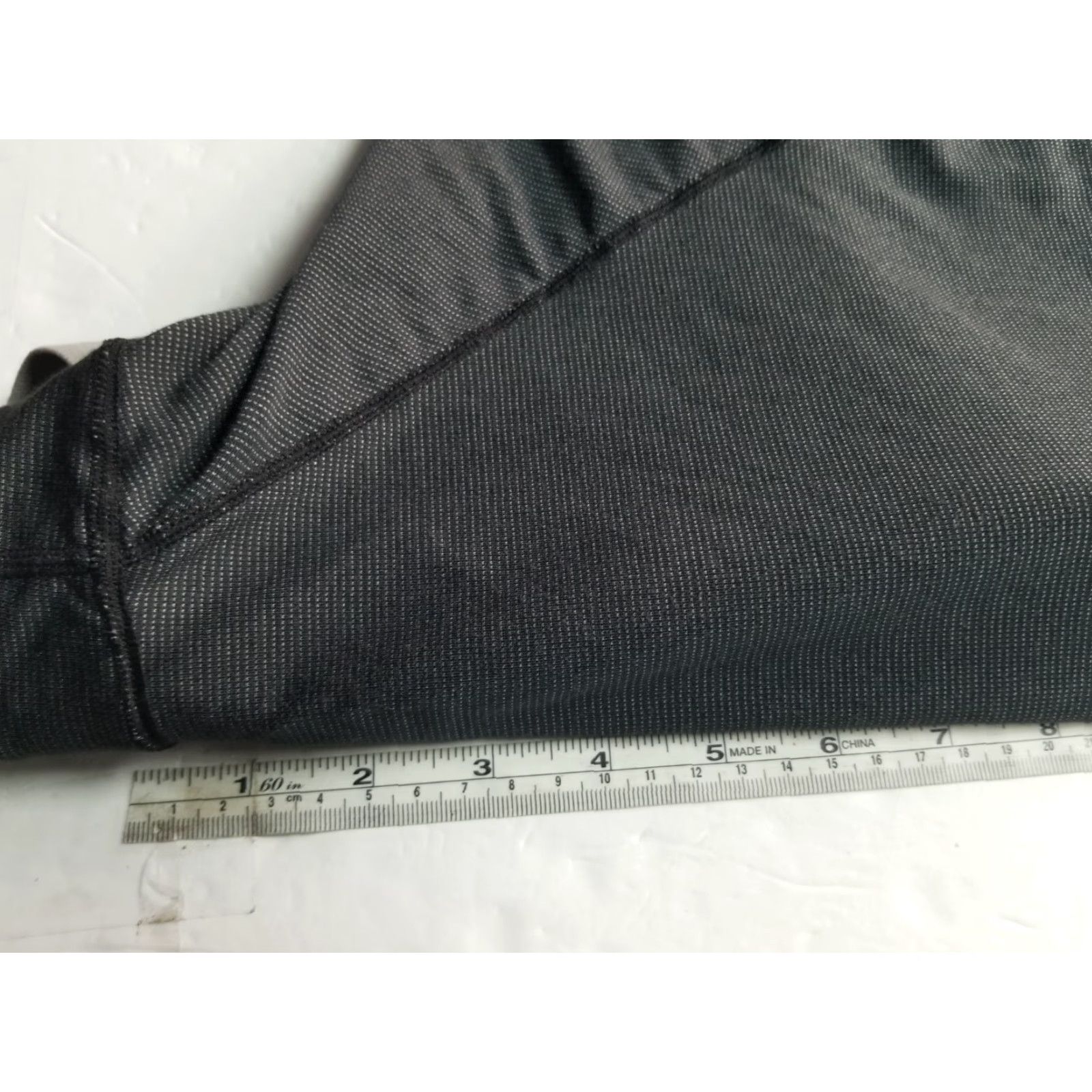 Vintage Columbia Shirt Womens Small Pullover 1/4 Zip Titanium Hiking Outdoor Black Gray 100% Polyester Mock Neck Zip Long Sleeve Activewear Casual Womens Size S / US 4 / IT 40 - 4 Thumbnail