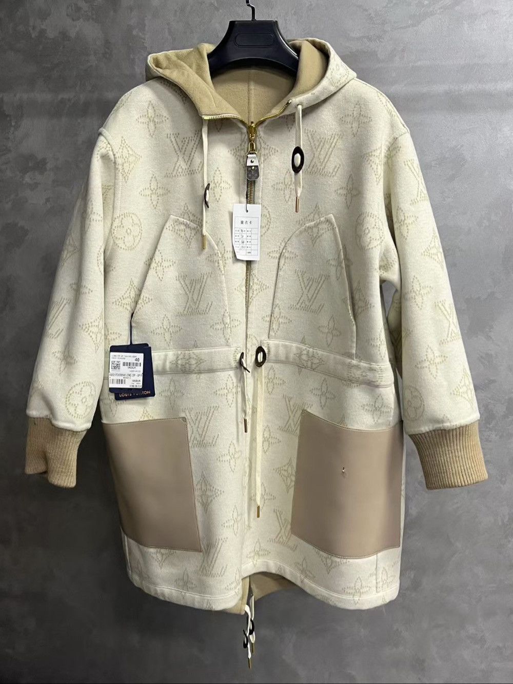 Louis Vuitton Louis Vuitton Monogram Long Zip-Up Fishtail Coat Size 40 Size S / US 4 / IT 40 - 1 Thumbnail