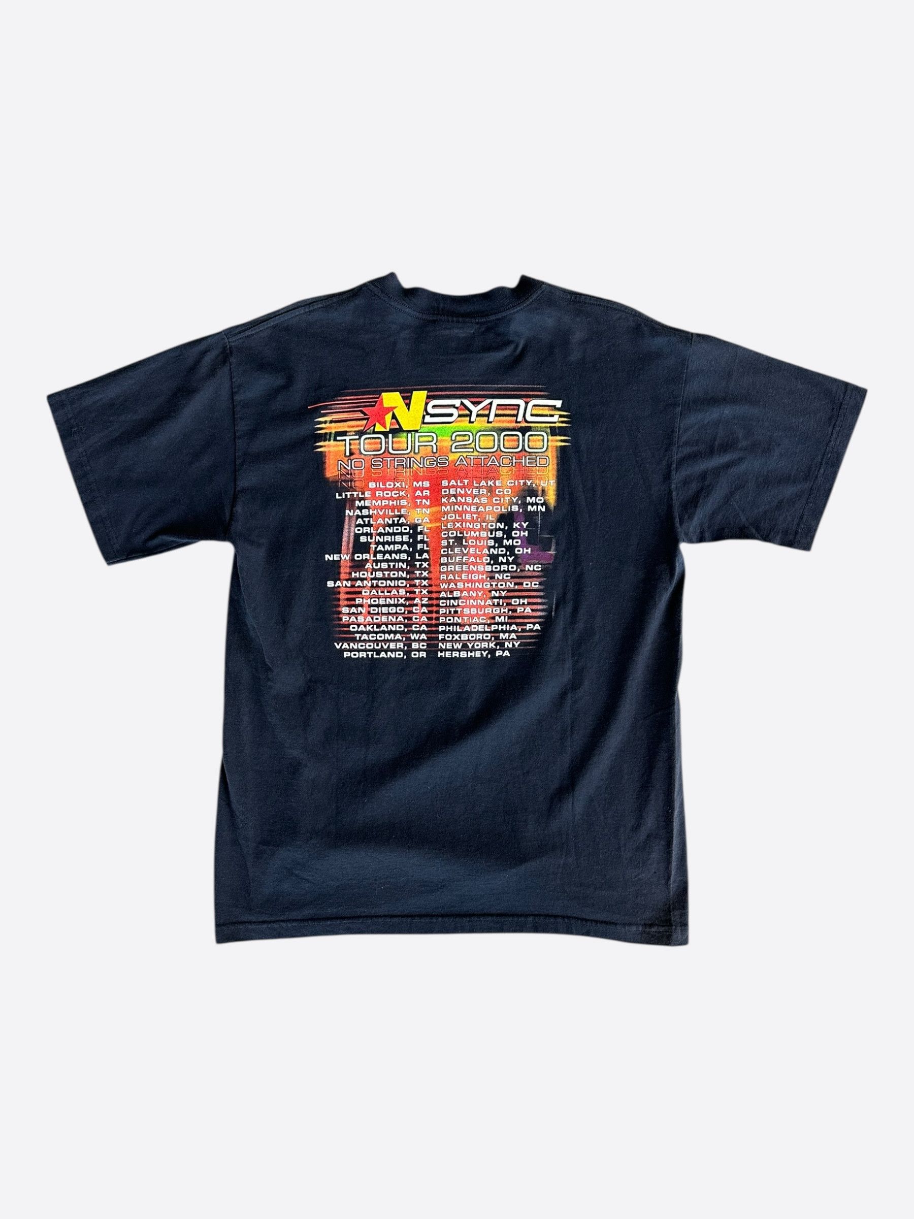 Vintage Vintage Black NSYNC No Strings Attached Tour T-Shirt Size US L / EU 52-54 / 3 - 2 Thumbnail