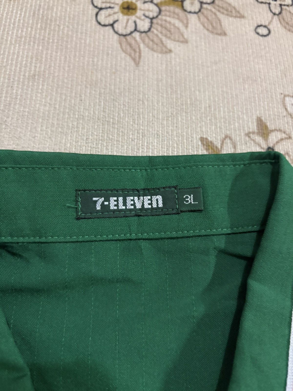 Vintage 7-ELEVEN Button Up Style Size US XL / EU 56 / 4 - 7 Thumbnail
