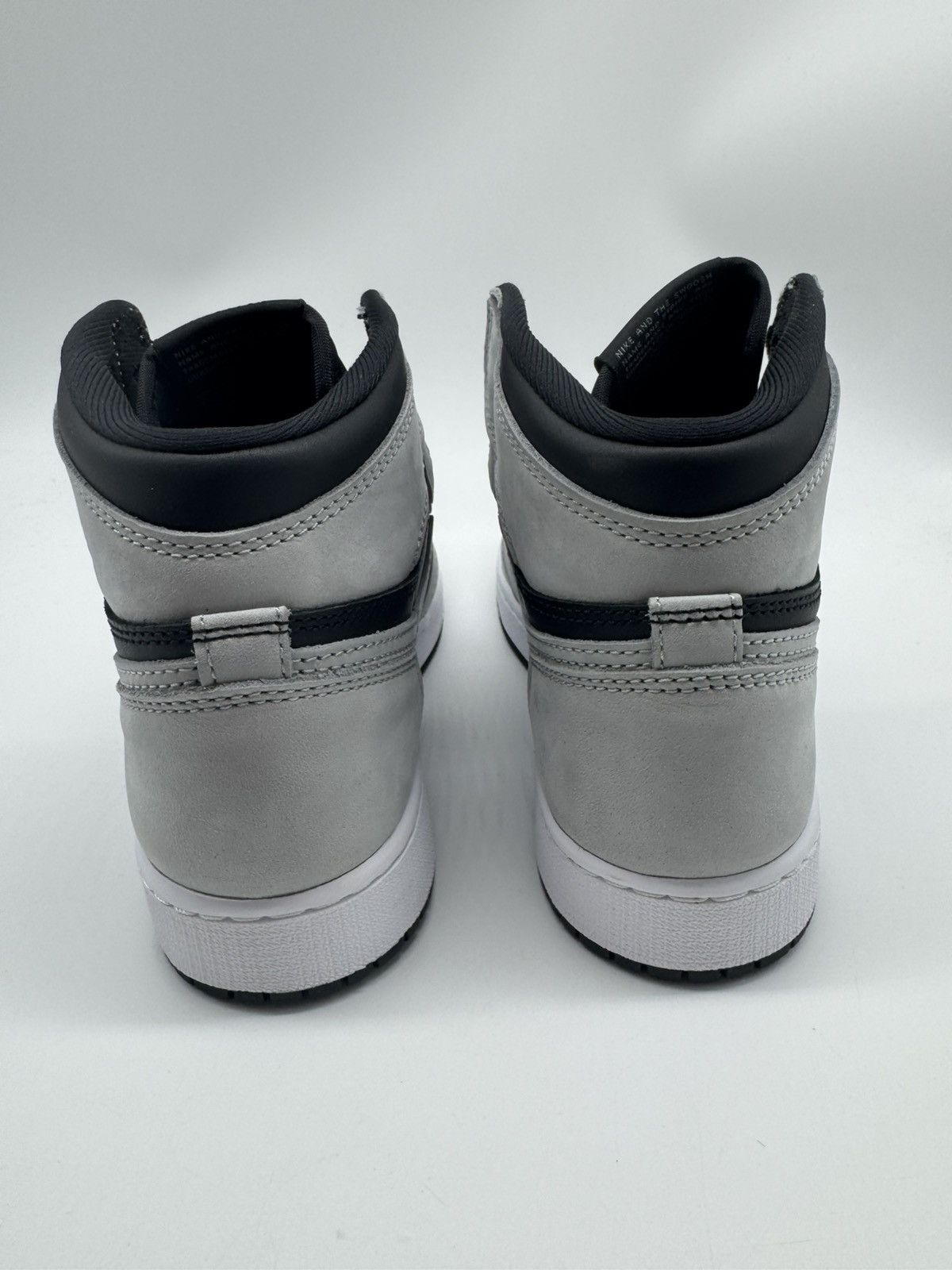 Nike Nike Air Jordan 1 Retro High GS Shadow 2.0 Youth Size 5 (5Y) Size US 5 / EU 37 - 5 Thumbnail