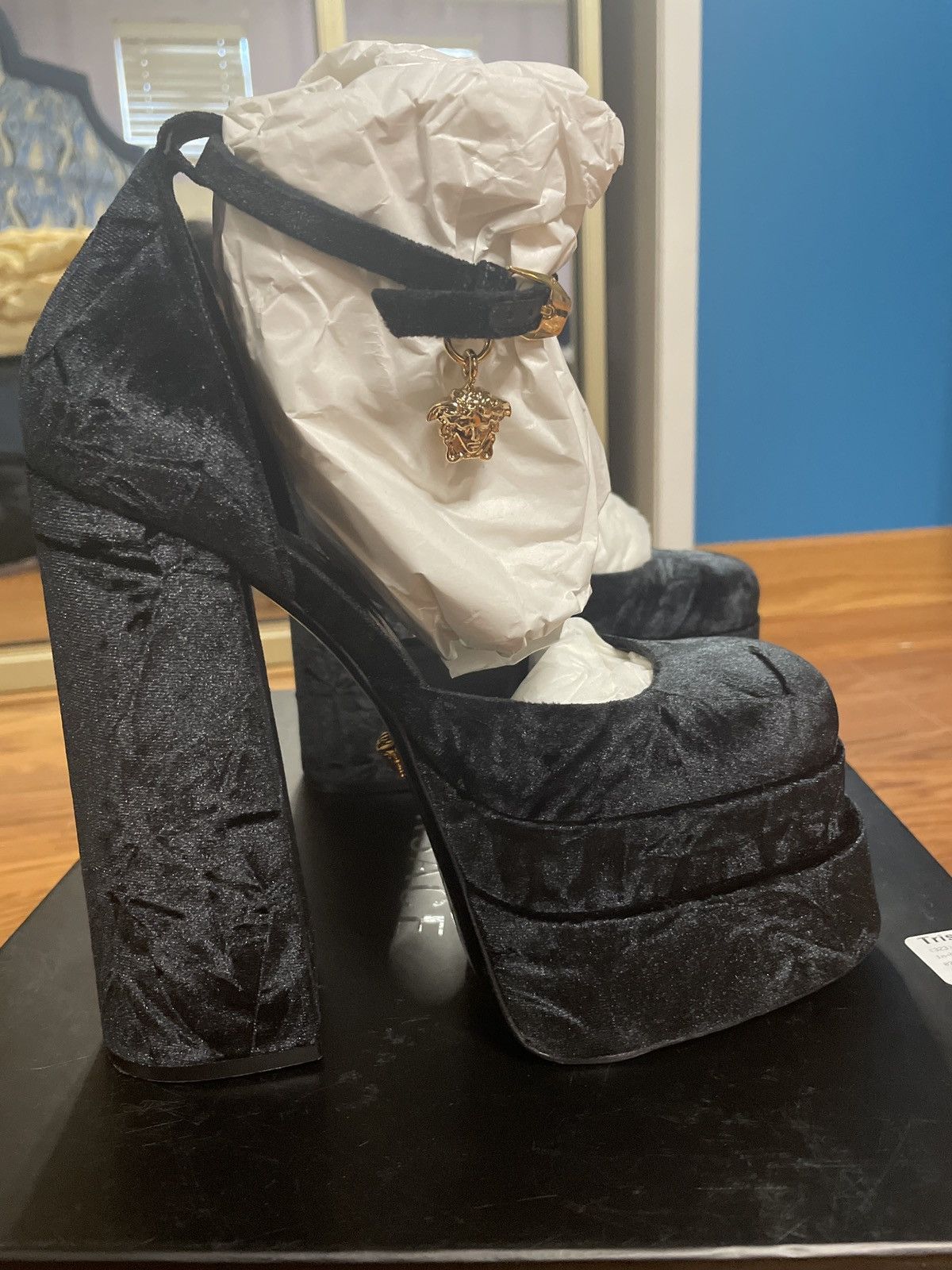 Versace Versace black medusa heels Size US 7.5 / IT 37.5 - 4 Thumbnail