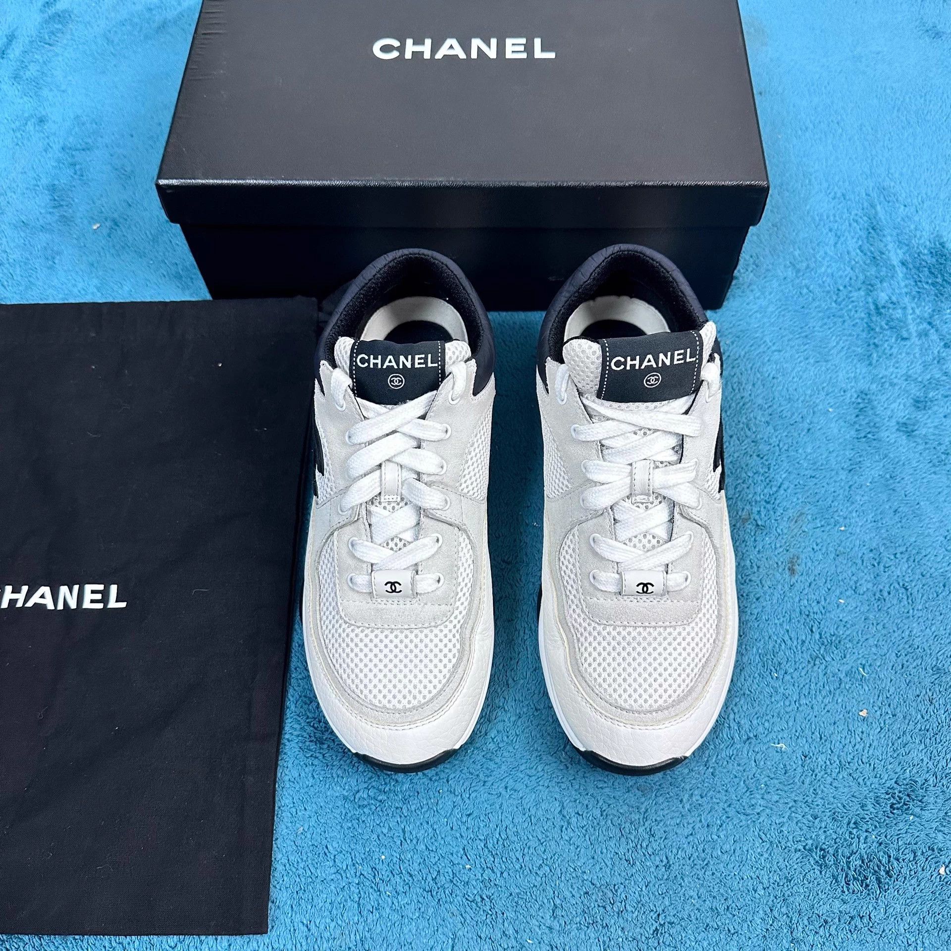 Chanel Chanel Off-White Black Trainer EU 38 Size US 7 / IT 37 - 1 Thumbnail