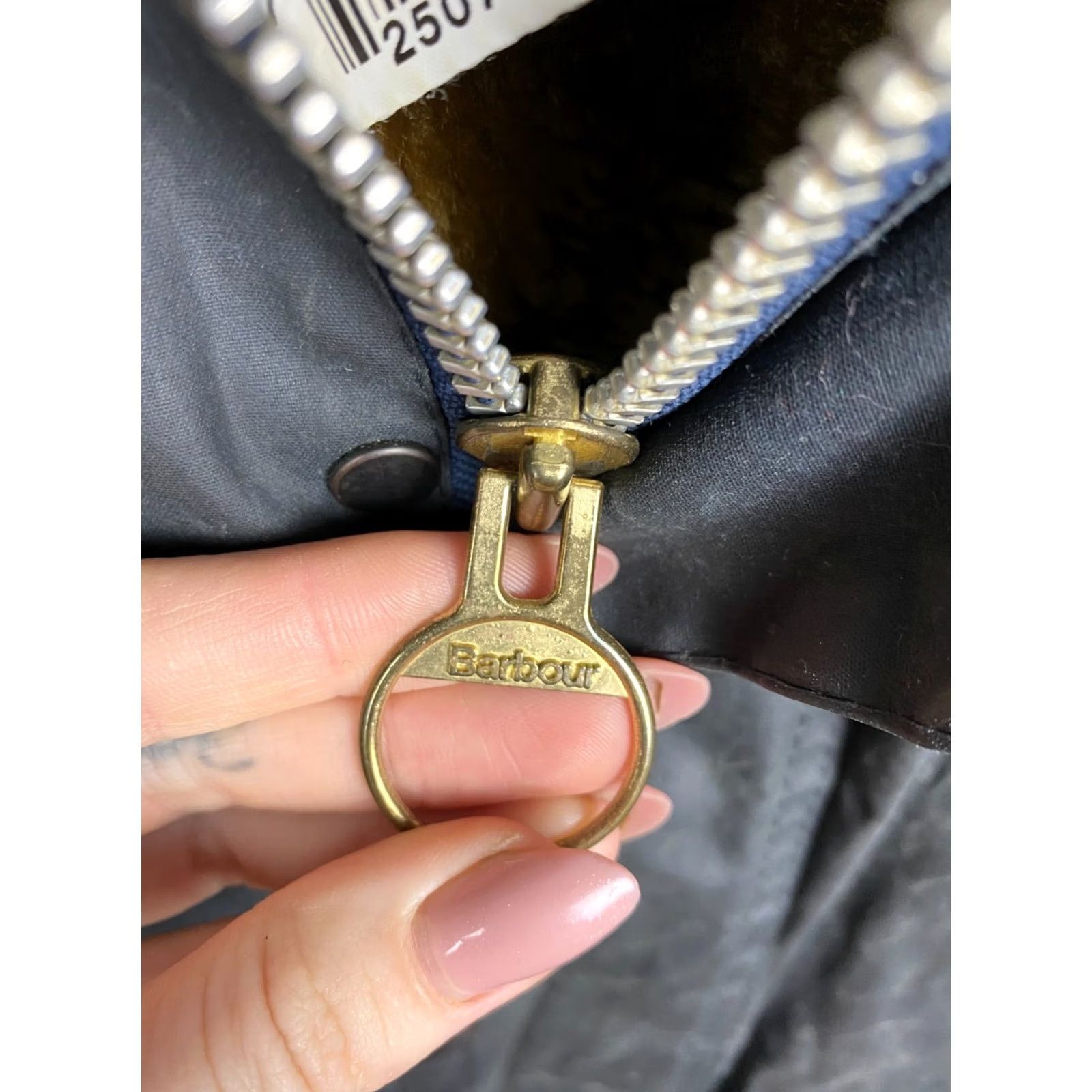 Barbour Barbour Beaufort Vintage Wax Jacket with Acrylic Lining Vest - Worldwide shipping, tracking number, Detailed photos Size US XL / EU 56 / 4 - 3 Thumbnail