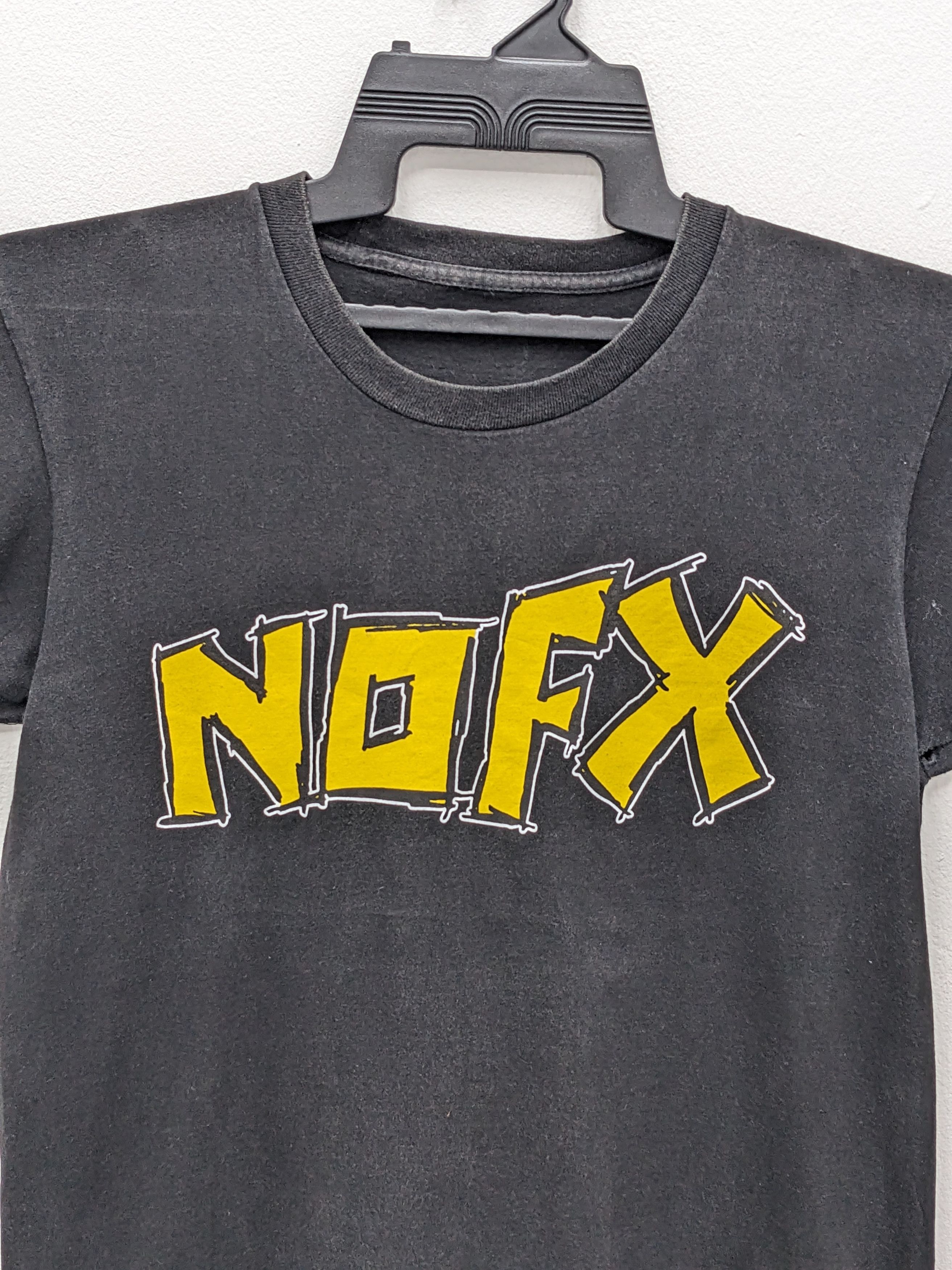 Band Tees VINTAGE NOFX ROCK BAND PUMP UP THE VALUUM Size US S / EU 44-46 / 1 - 3 Thumbnail