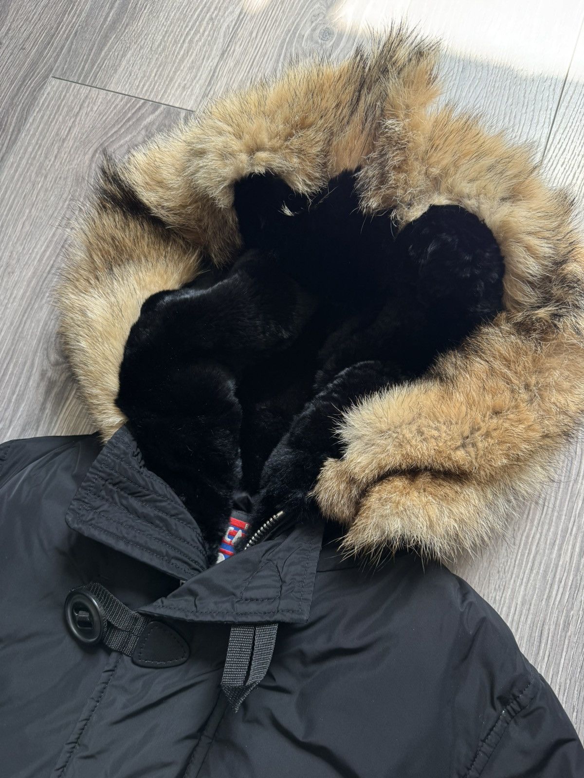 Dsquared2 Dsquared2 Coyote Fur Bomber Jacket Black 42 Luxury RRP $2400 Size US XS / EU 42 / 0 - 6 Thumbnail