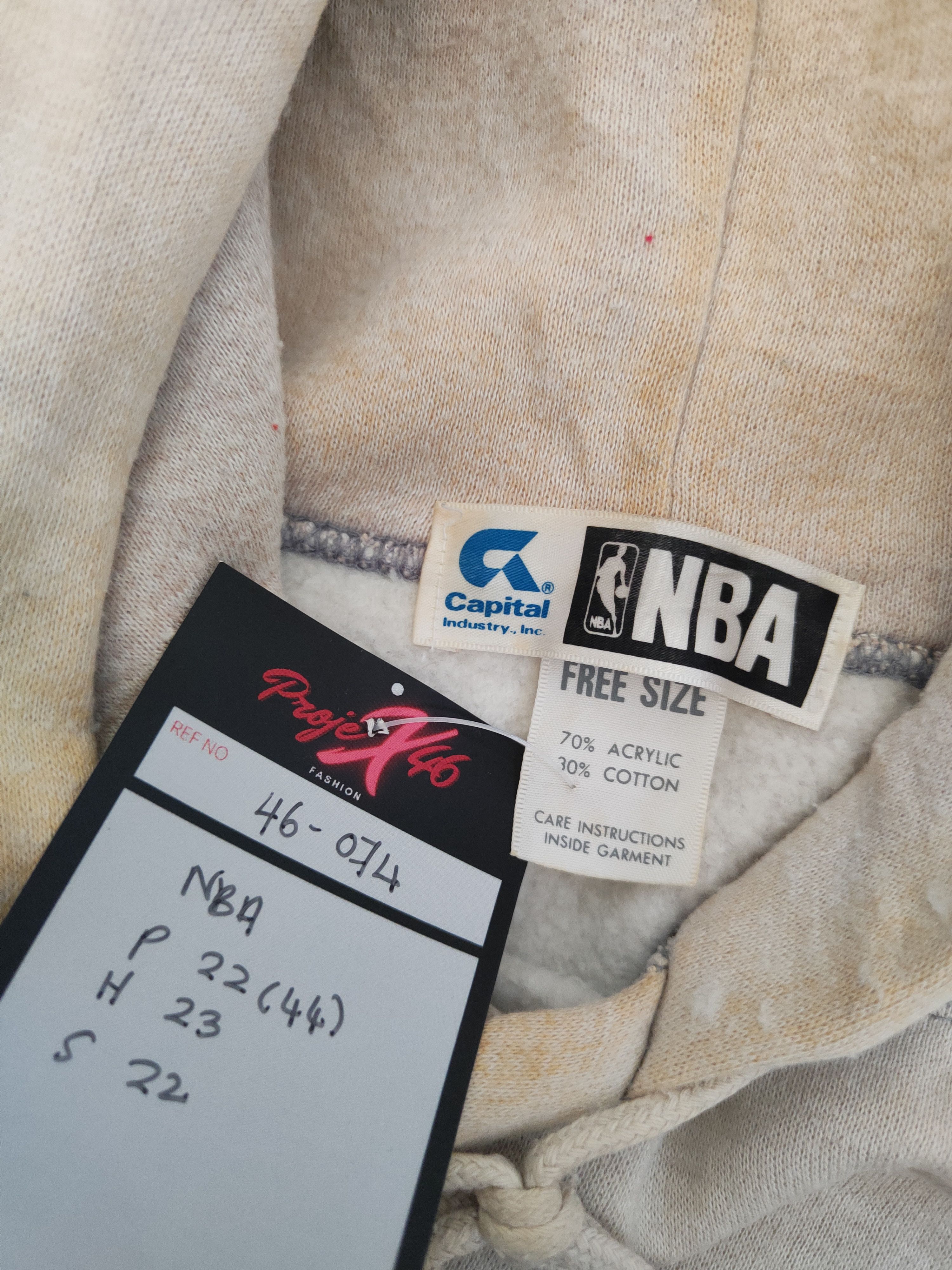 NBA DL NBA chicago bull vintage Ivory Hoodie Sweatshirts #46-074 Size US L / EU 52-54 / 3 - 11 Thumbnail