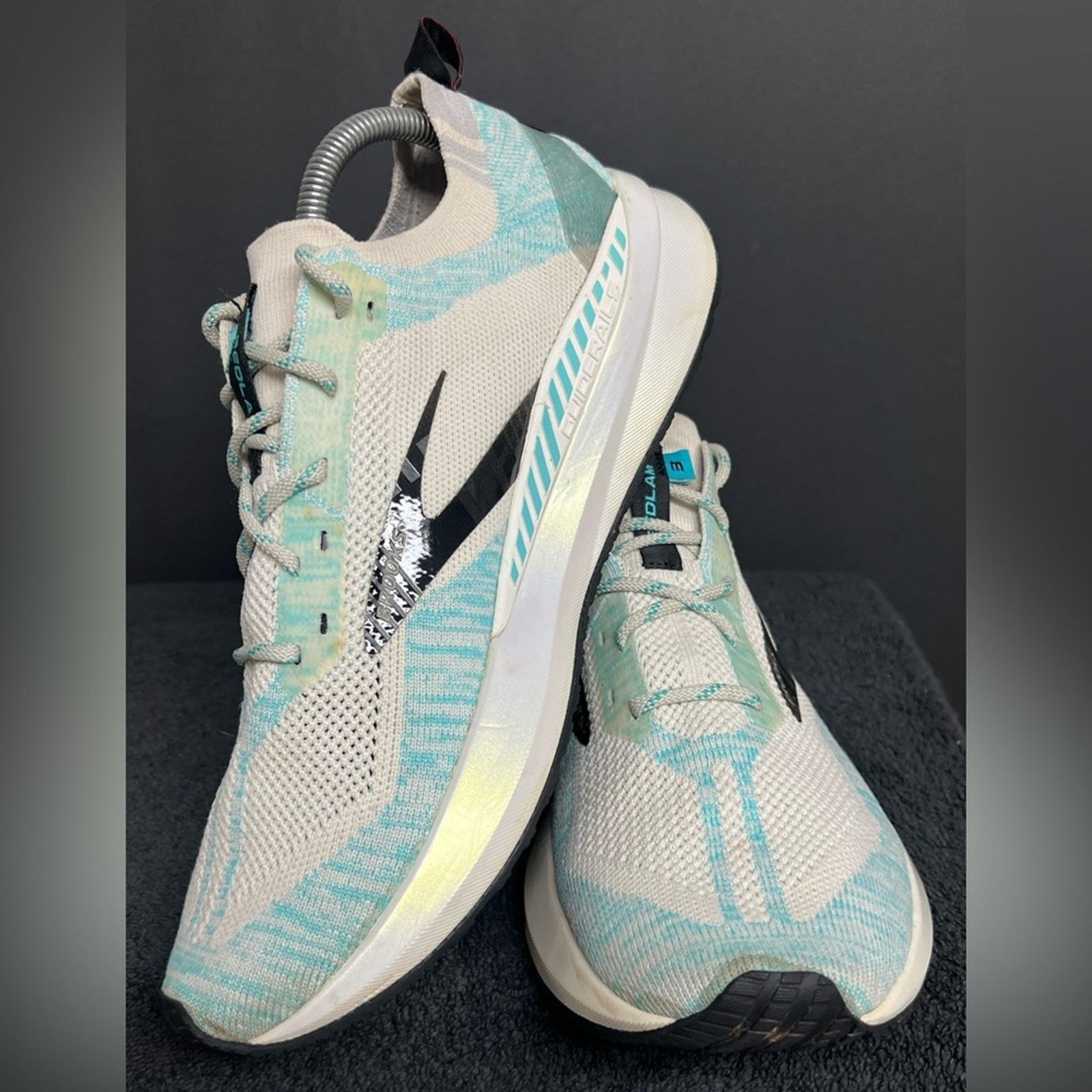 Brooks Brooks Bedlam 3 Men's 9.5 D Medium White Black Aqua Shoes Size US 9.5 / EU 42-43 - 3 Thumbnail