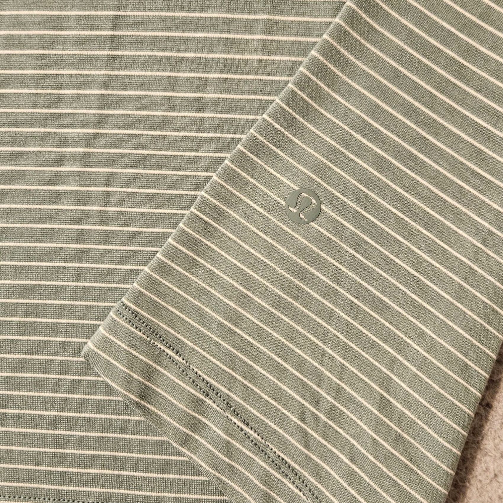 Lululemon Lululemon Mens Polo Shirt Sage Green White Striped Short Sleeve Large Size US L / EU 52-54 / 3 - 4 Thumbnail
