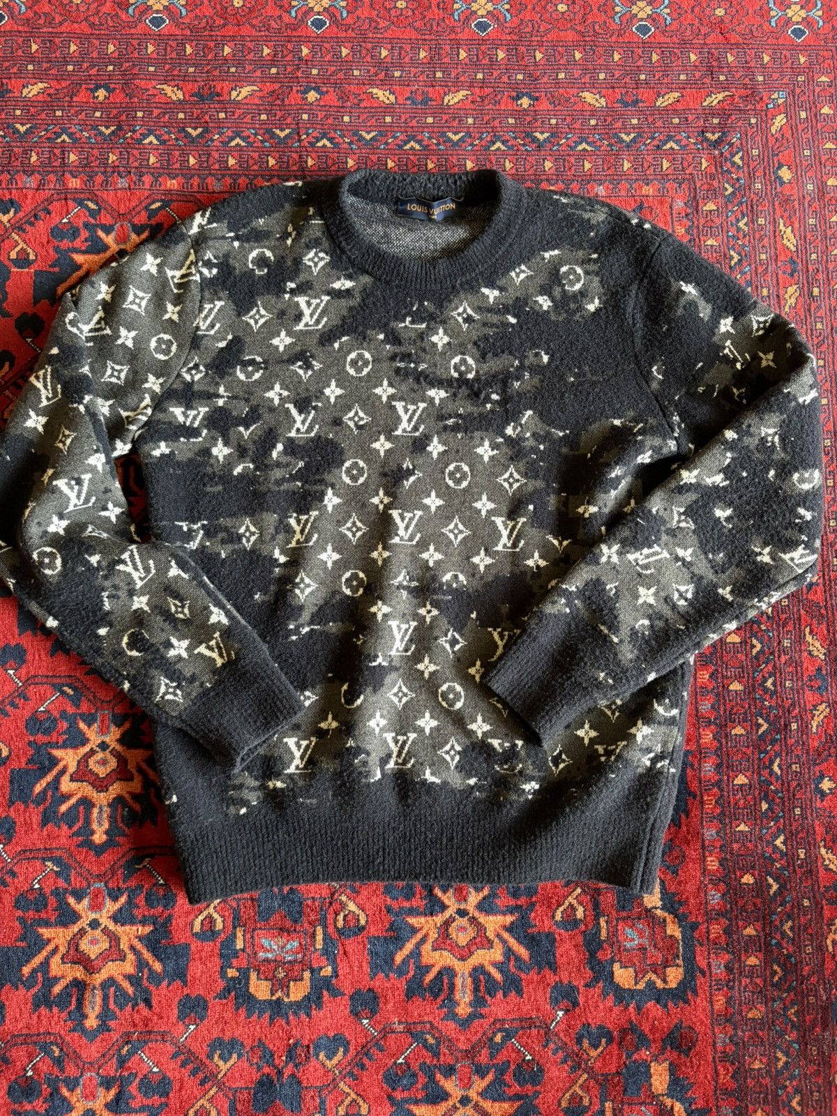Louis Vuitton Louis vuitton Japan Exclusive Wool sweater RARE Size US S / EU 44-46 / 1 - 1 Thumbnail