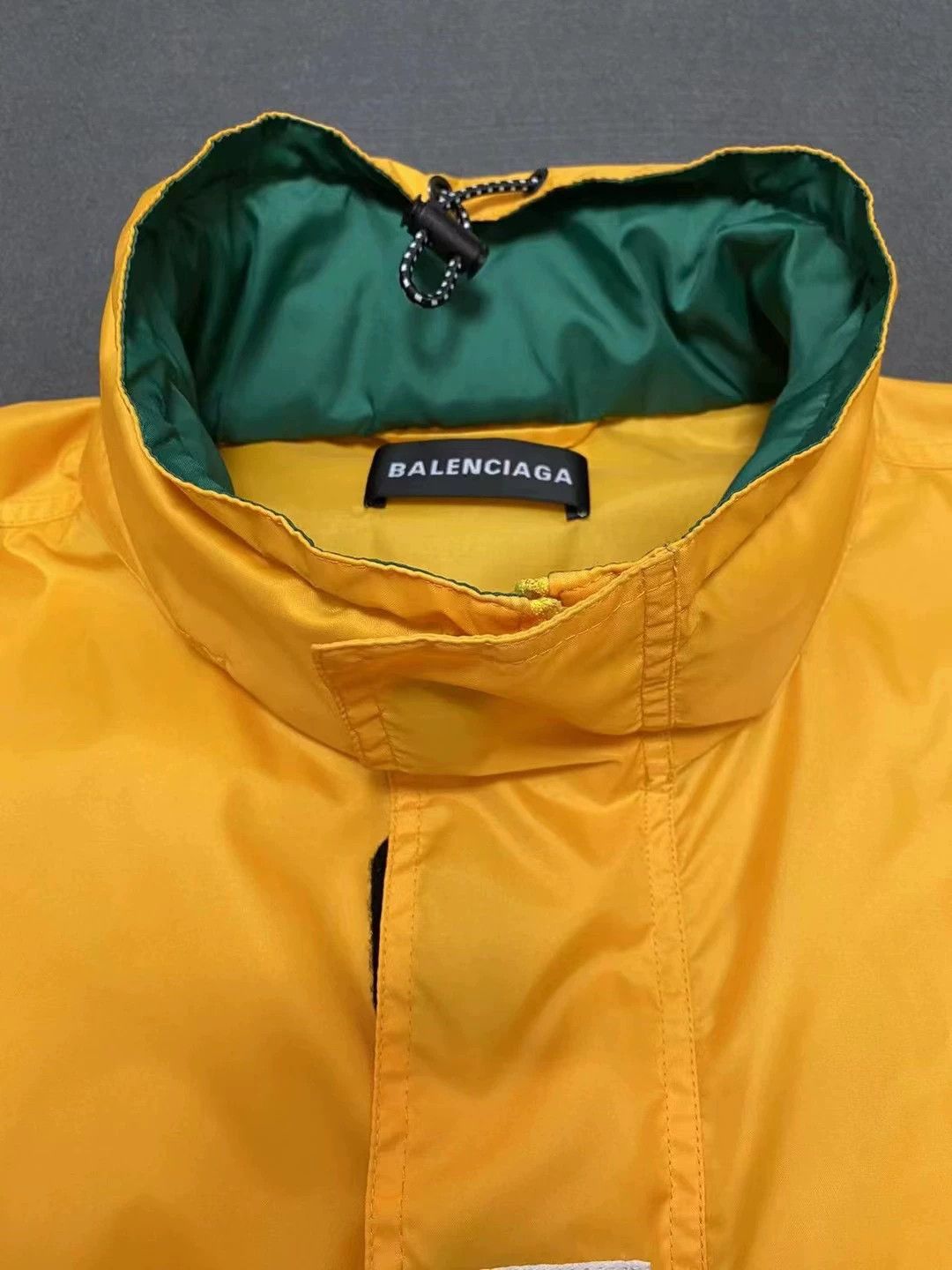 Balenciaga Balenciaga Oversize Windbreaker Runway Yellow 50 Size US M / EU 48-50 / 2 - 3 Thumbnail