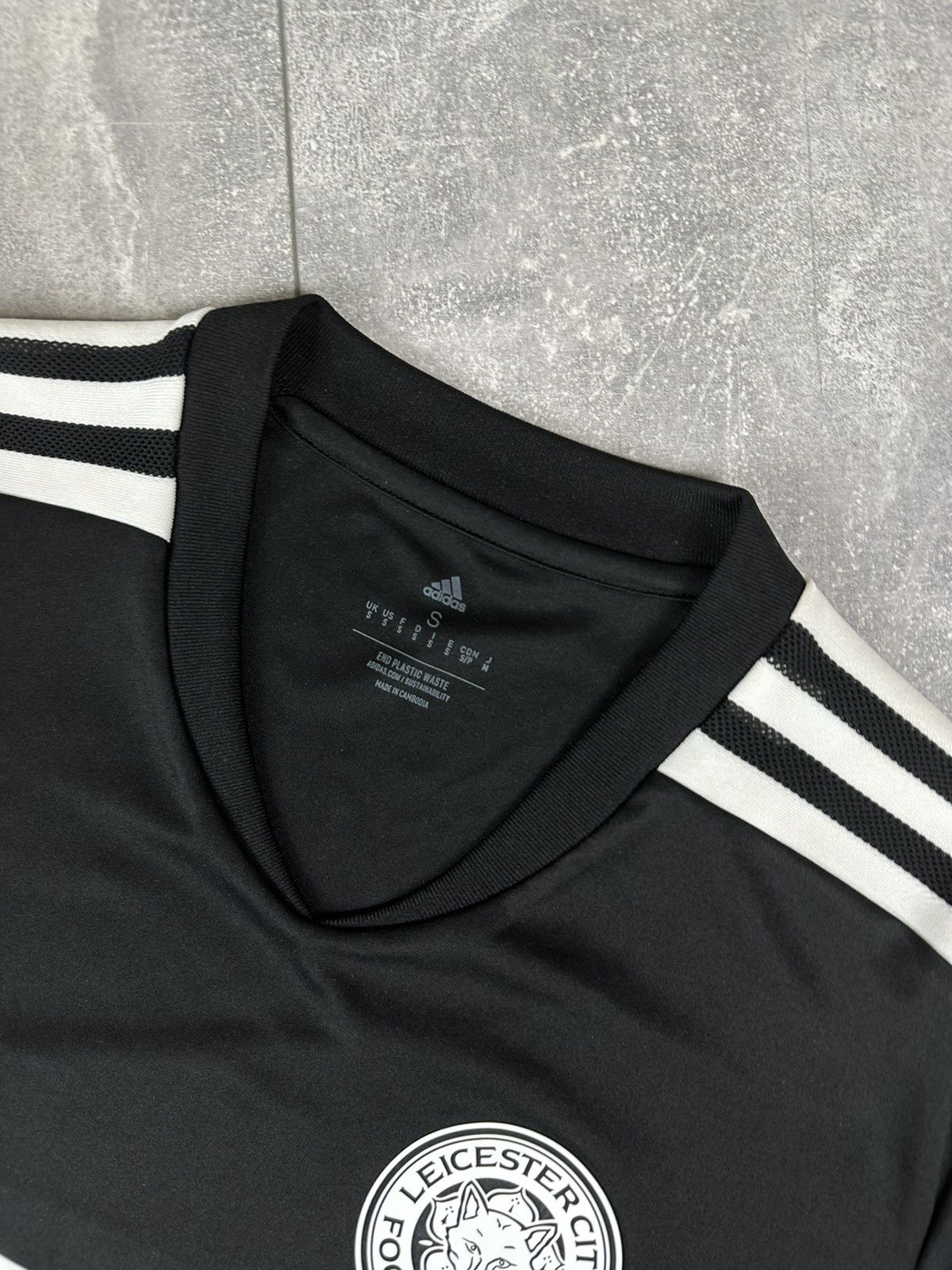 Adidas Adidas Leicester City FC 2022/23 Training Jersey Size US S / EU 44-46 / 1 - 6 Thumbnail