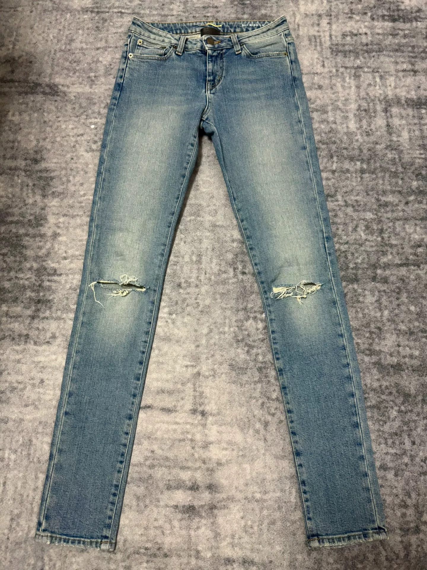 Saint Laurent Paris Saint Laurent Distressed Blue Jeans Size US 30 / EU 46 - 1 Thumbnail