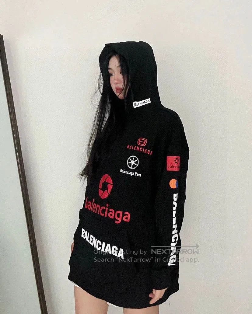 Balenciaga balenciaga fw23 racing print hooded sweatshirt. Size US XL / EU 56 / 4 - 8 Thumbnail