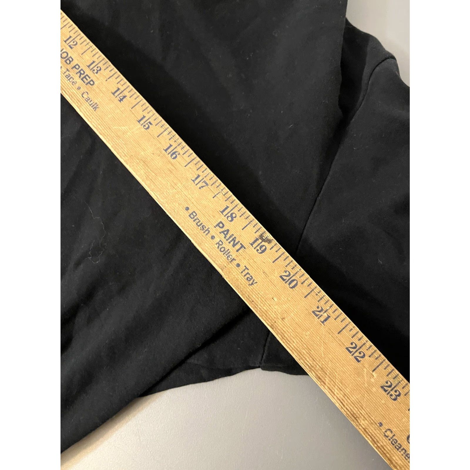 Uniqlo UNIQLO Mens V Neck Long Sleeve T Shirt Navy Black Cotton Size Medium Size US M / EU 48-50 / 2 - 5 Thumbnail