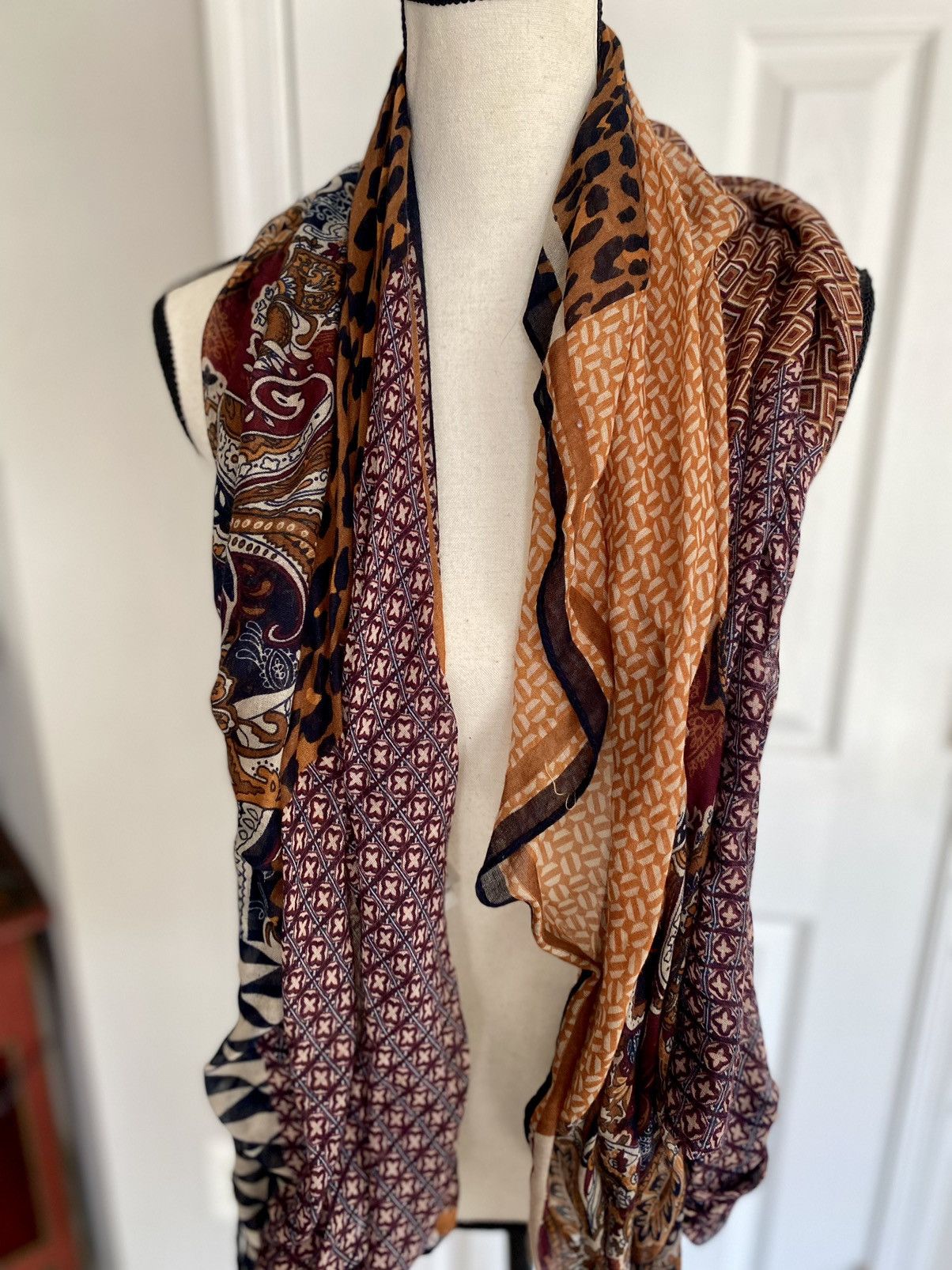 Vintage VINTAGE VERSATILE MULTI PRINT SCARF WRAP SHAWL Size ONE SIZE - 7 Thumbnail