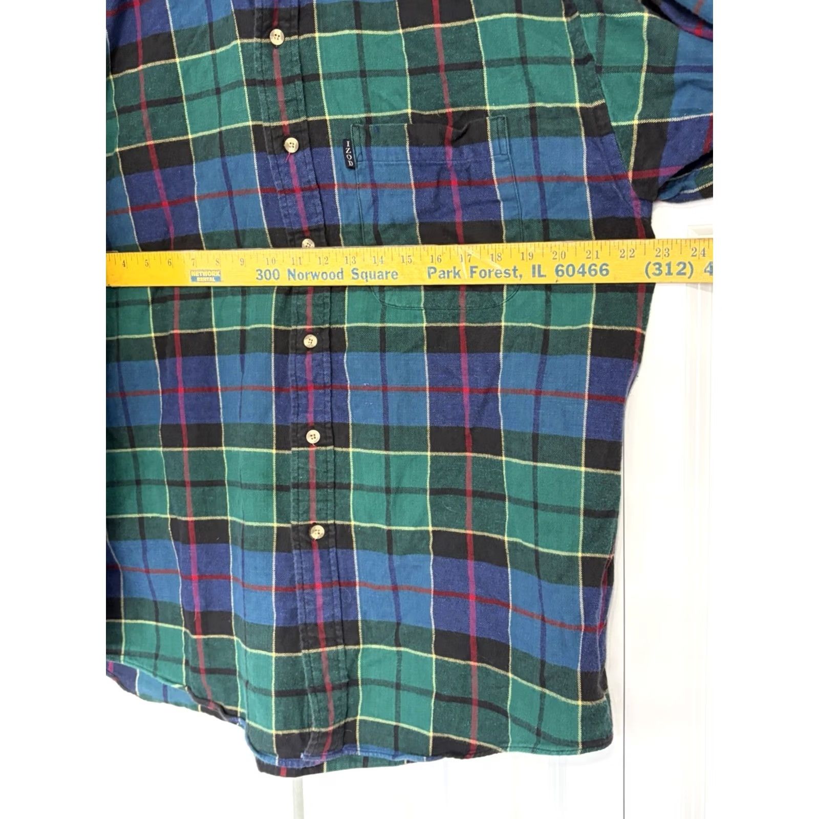Izod VINTAGE IZOD Shirt Men's L Plaid Flannel Button-Down Long Sleeve Casual 90s Green Cotton Pocket Mens Size US L / EU 52-54 / 3 - 3 Thumbnail