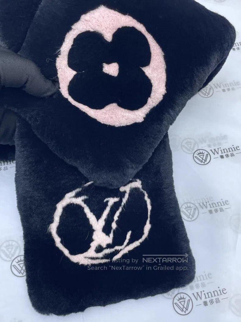 Louis Vuitton Louis Vuitton Black pink jacquard logo fur scarf Size ONE SIZE - 5 Thumbnail