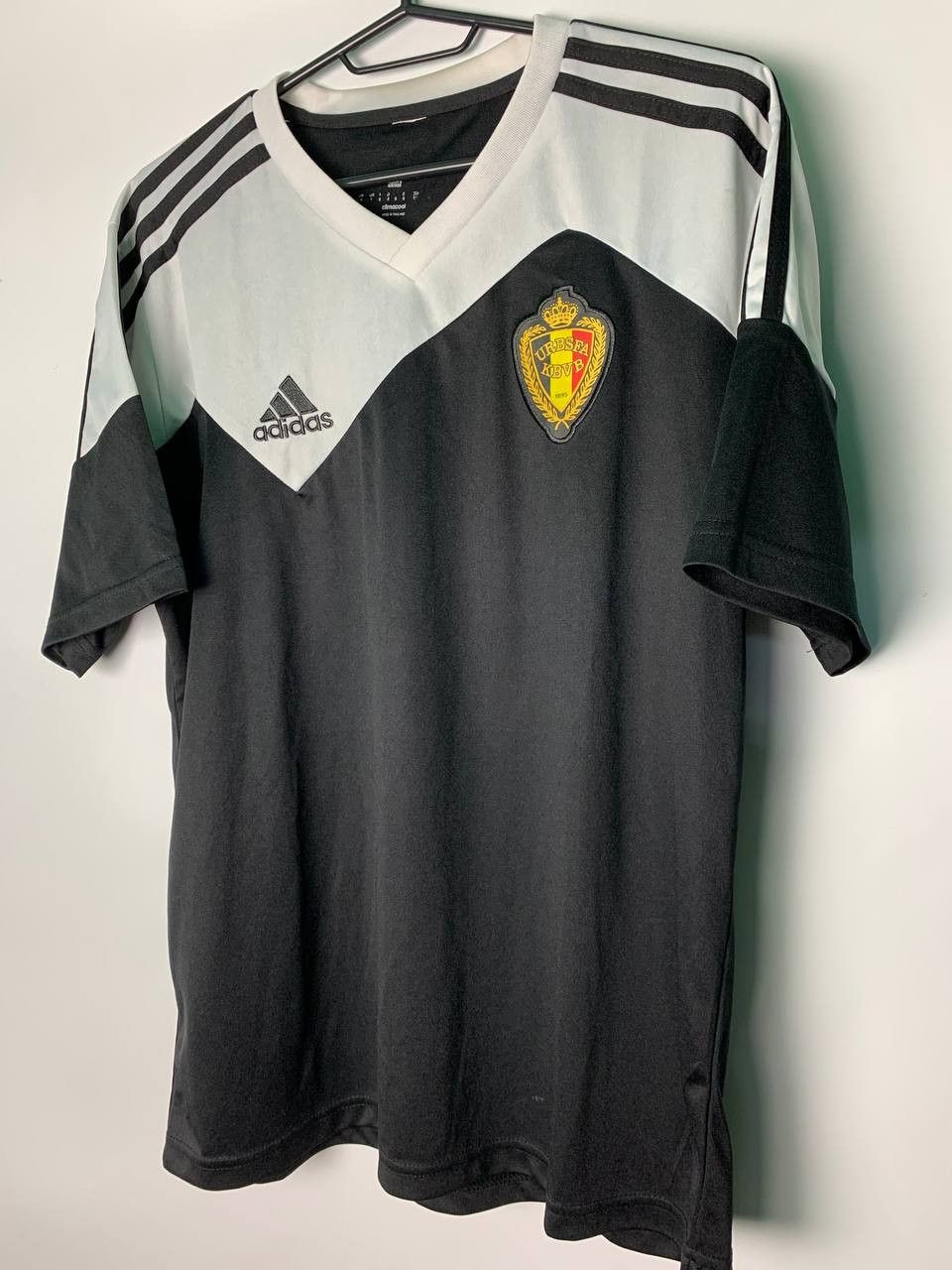 Adidas × Vintage Belgium Away football shirt 2015 - 2016 Soccer Jersey Size US S / EU 44-46 / 1 - 3 Thumbnail
