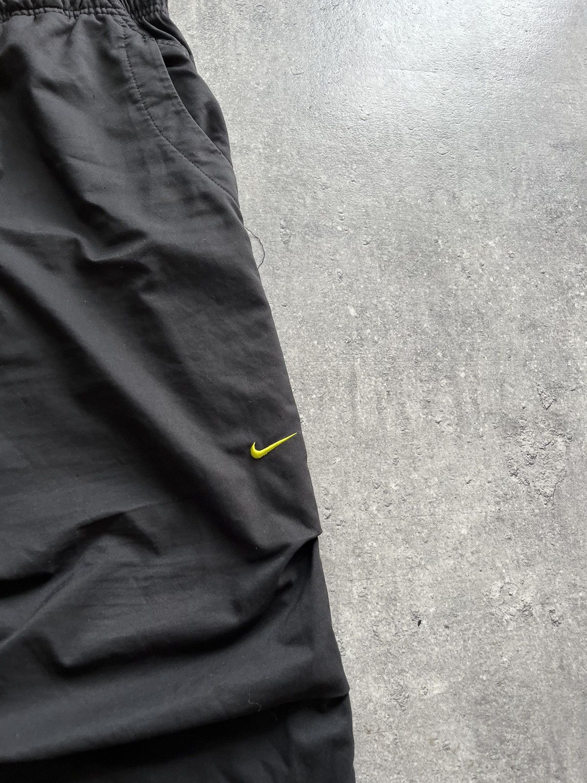 Nike × Vintage Sweatpants Nike Vintage Streetwear Drip Y2K Outdoor 90s Size US 33 - 2 Thumbnail