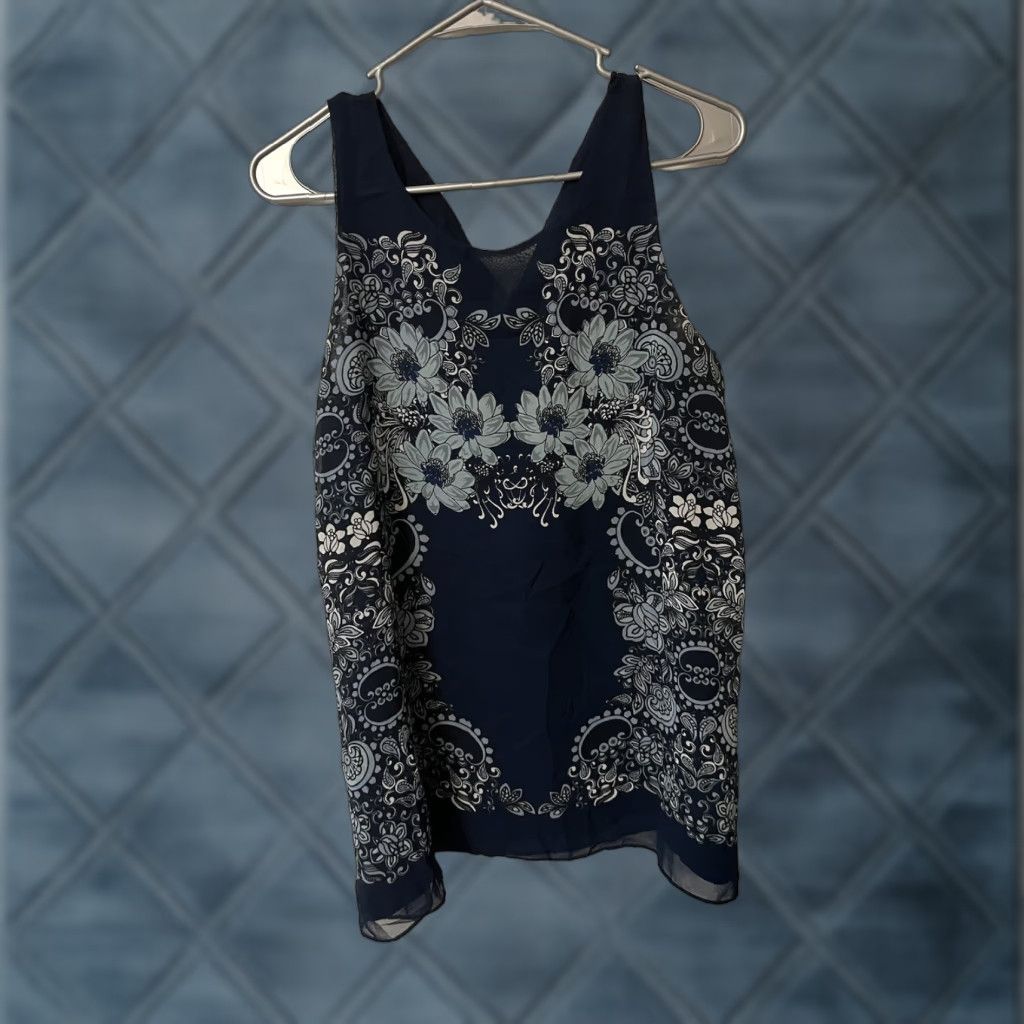 Vintage Max Studio Tank Top Blouse Sleeveless Navy Blue Medium M Womens Camisole Floral Chiffon Ruffle Spaghetti V-Neck Lightweight All Seasons Size M / US 6-8 / IT 42-44 - 1 Thumbnail