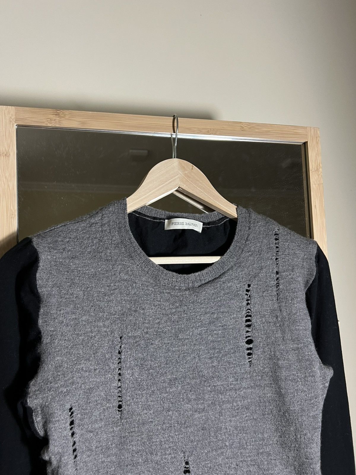 Pierre Balmain Pierre Balmain Women’s Wool Sweater Distressed Grunge Italy Size S / US 4 / IT 40 - 2 Thumbnail