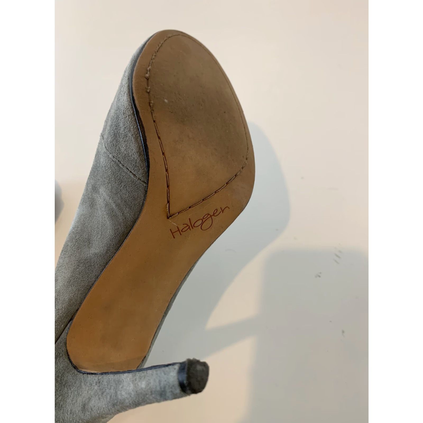 Vintage Halogen Gray Suede Leather Peep Toe Heels US Women's Size 7 Size US 7 / IT 37 - 3 Thumbnail