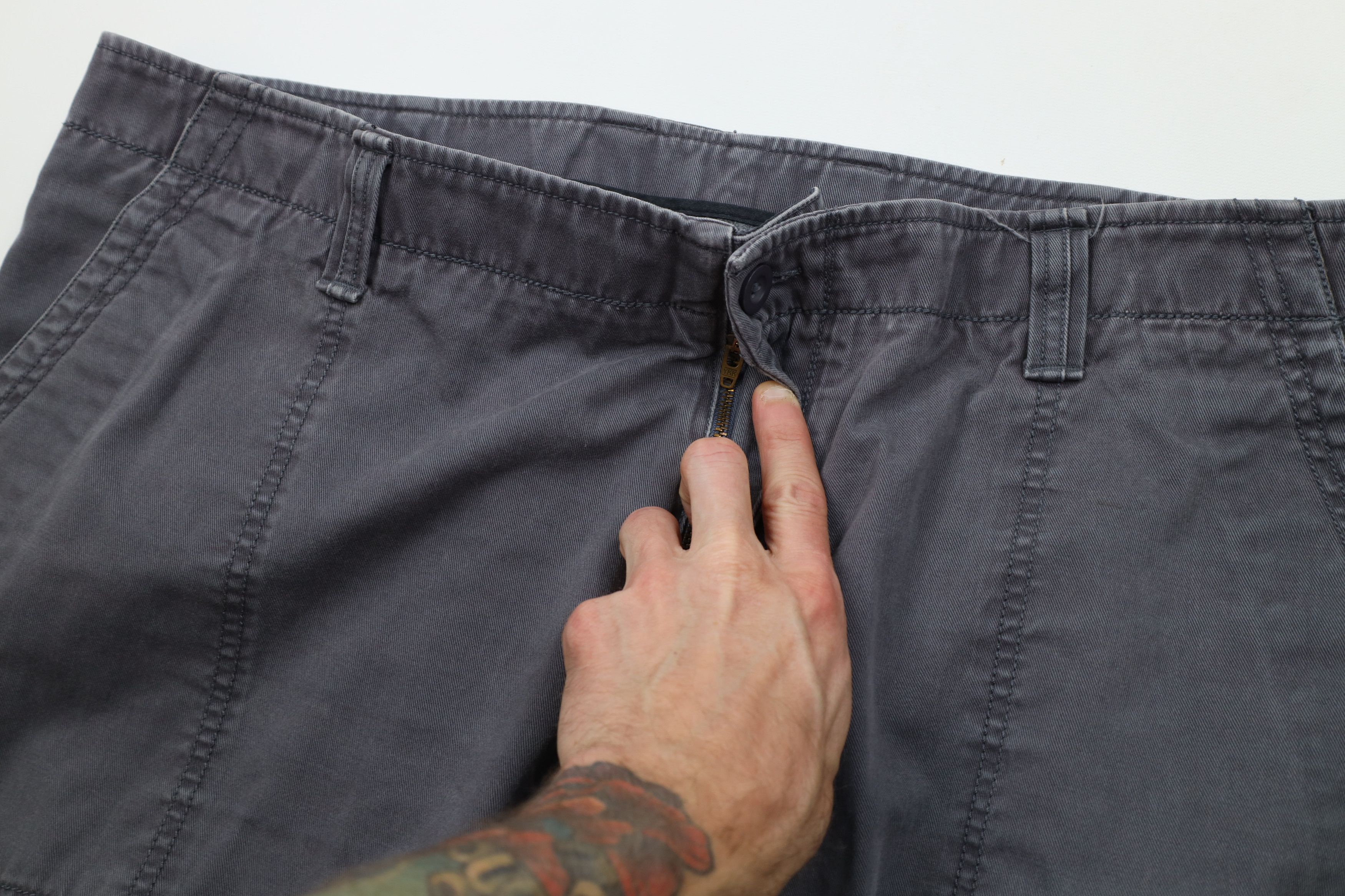 Vintage Vintage Y2K Streetwear Heavyweight Wide Leg Cargo Pants Gray Size US 42 / EU 58 - 9 Thumbnail